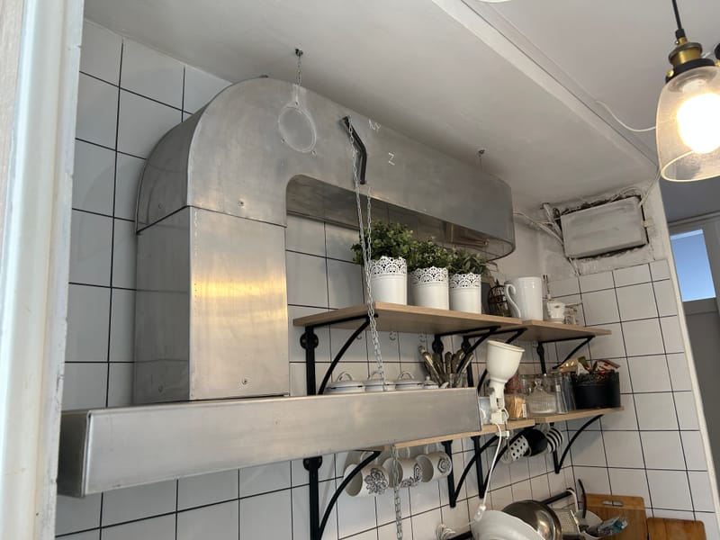 Konyhai szagelvezető indusztrial stílusban