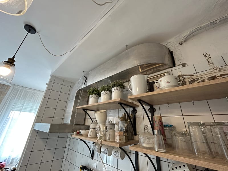 Konyhai szagelvezető indusztrial stílusban