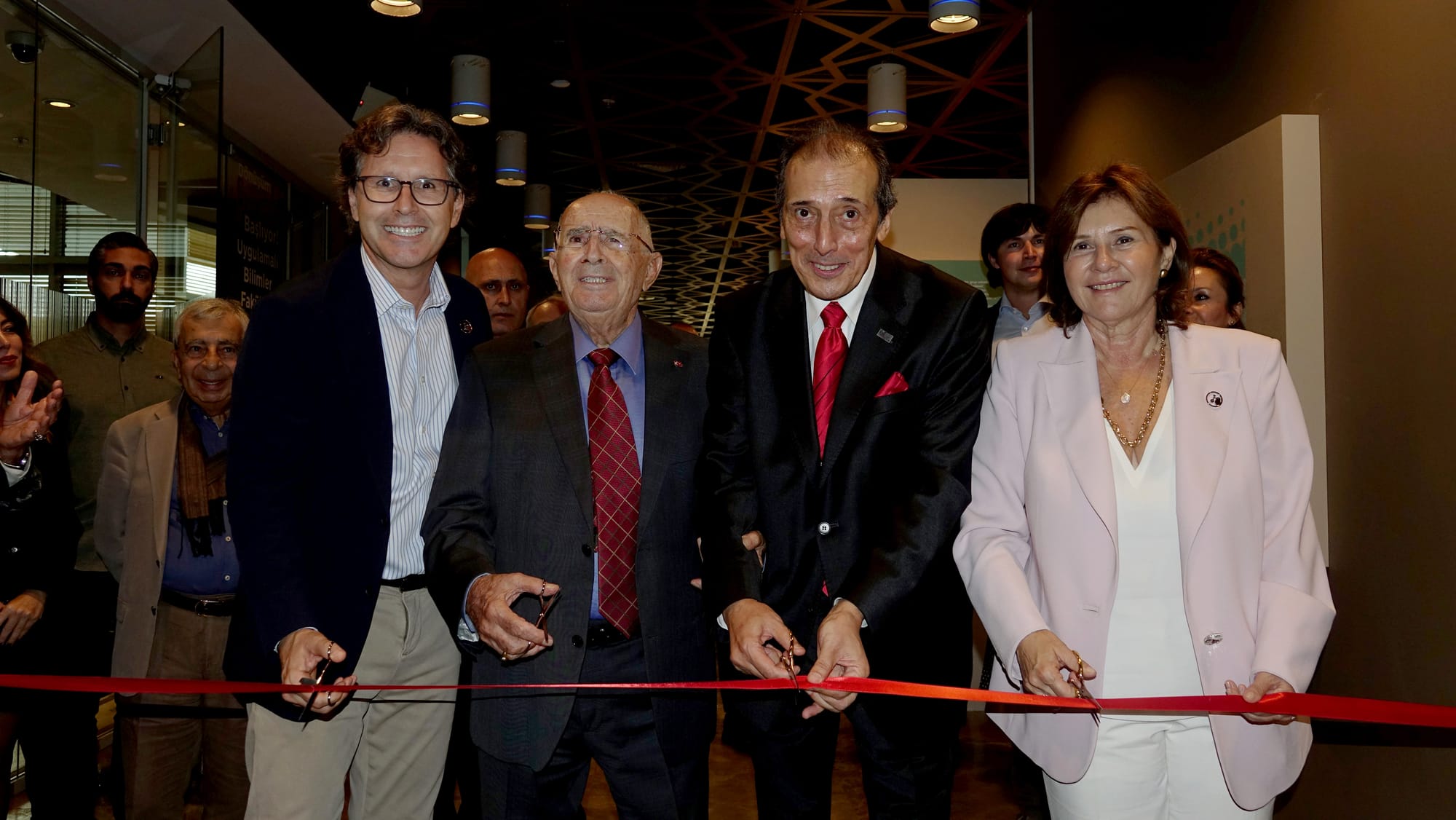 Martı Grubu’nun 60 Yıllık İlham Veren Yolculuğu
 Türkiye’de Otelciliğin Önderleri Bienali’nde sergileniyor