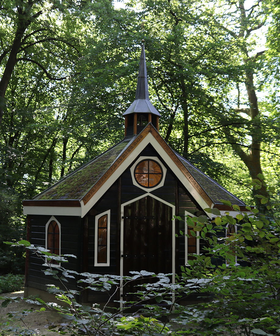 De Kapel der Heilige Engelbewaarders "Buitenplaats Molenbosch"