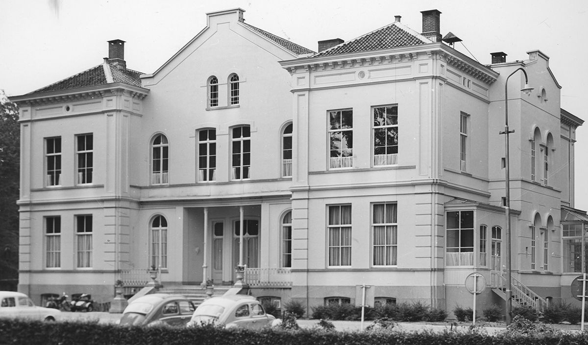 1952