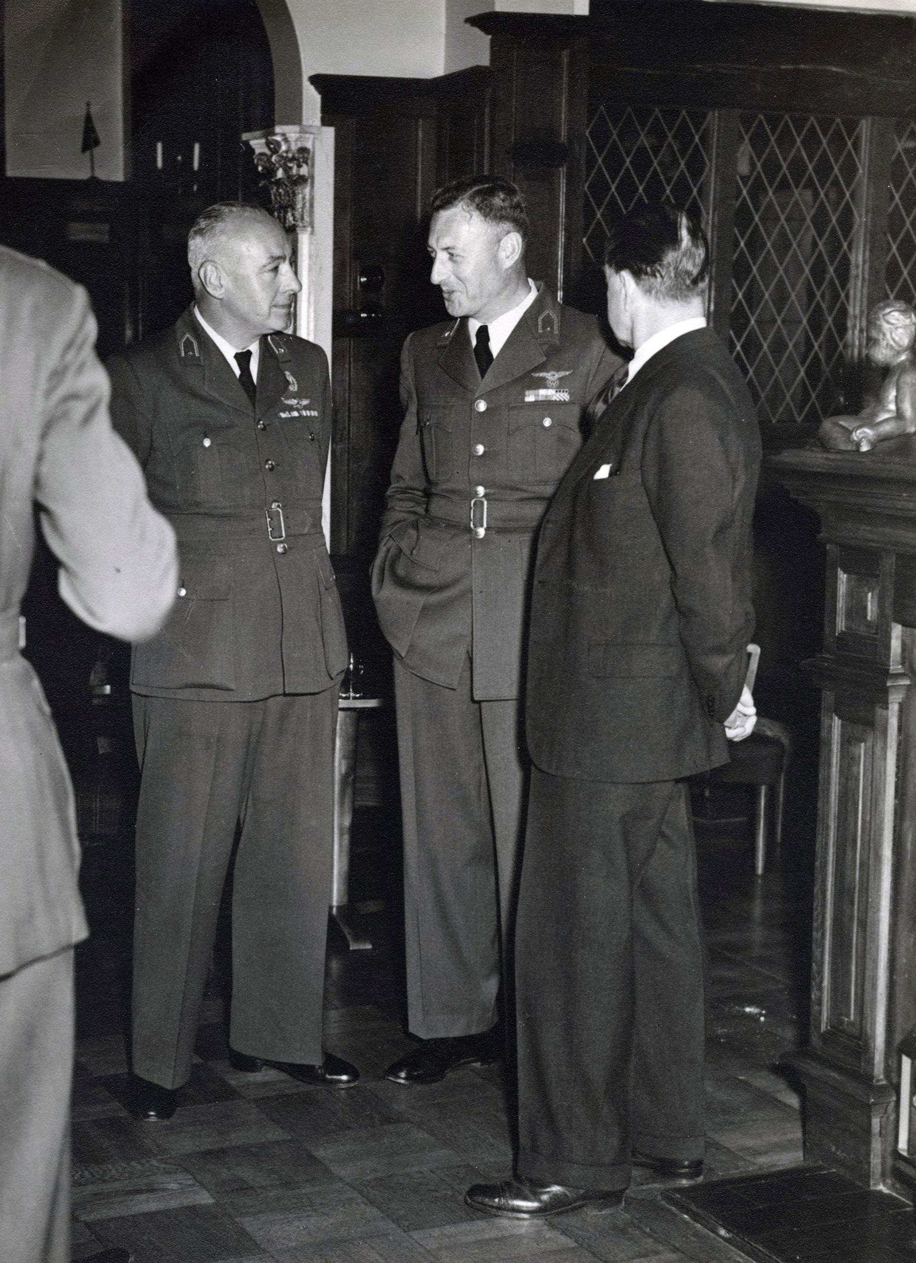 1954 bezoek van de Britse minister van defensie, Lord Alexander in 't Kerckebos te Zeist