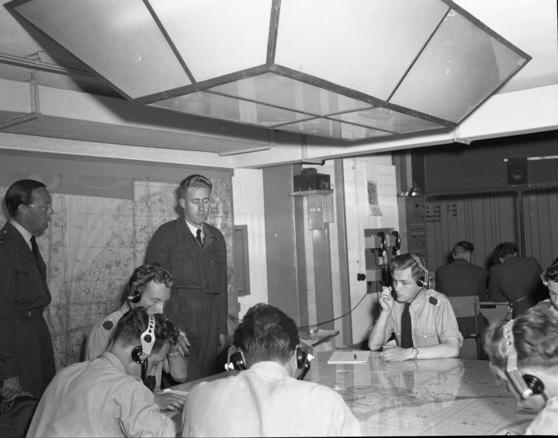 1955 Commandokamer Bezoek Pr. Bernhard