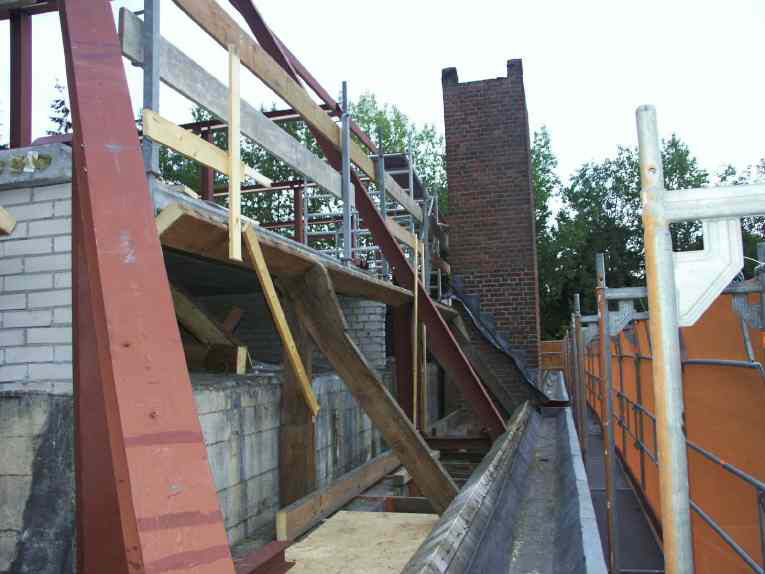 2003 Nieuwe verdieping en kap op bunkerdak