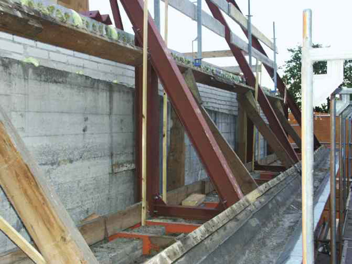 2003 Nieuwe verdieping en kap op bunkerdak
