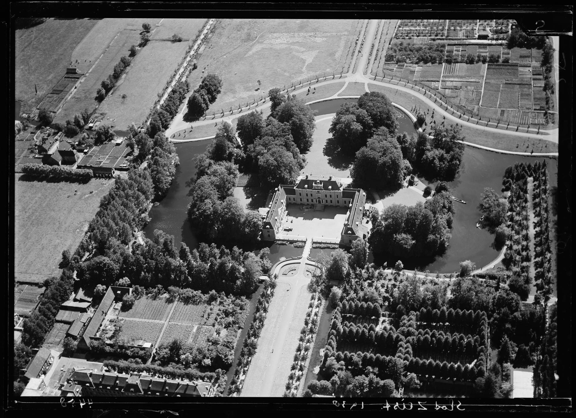 1938