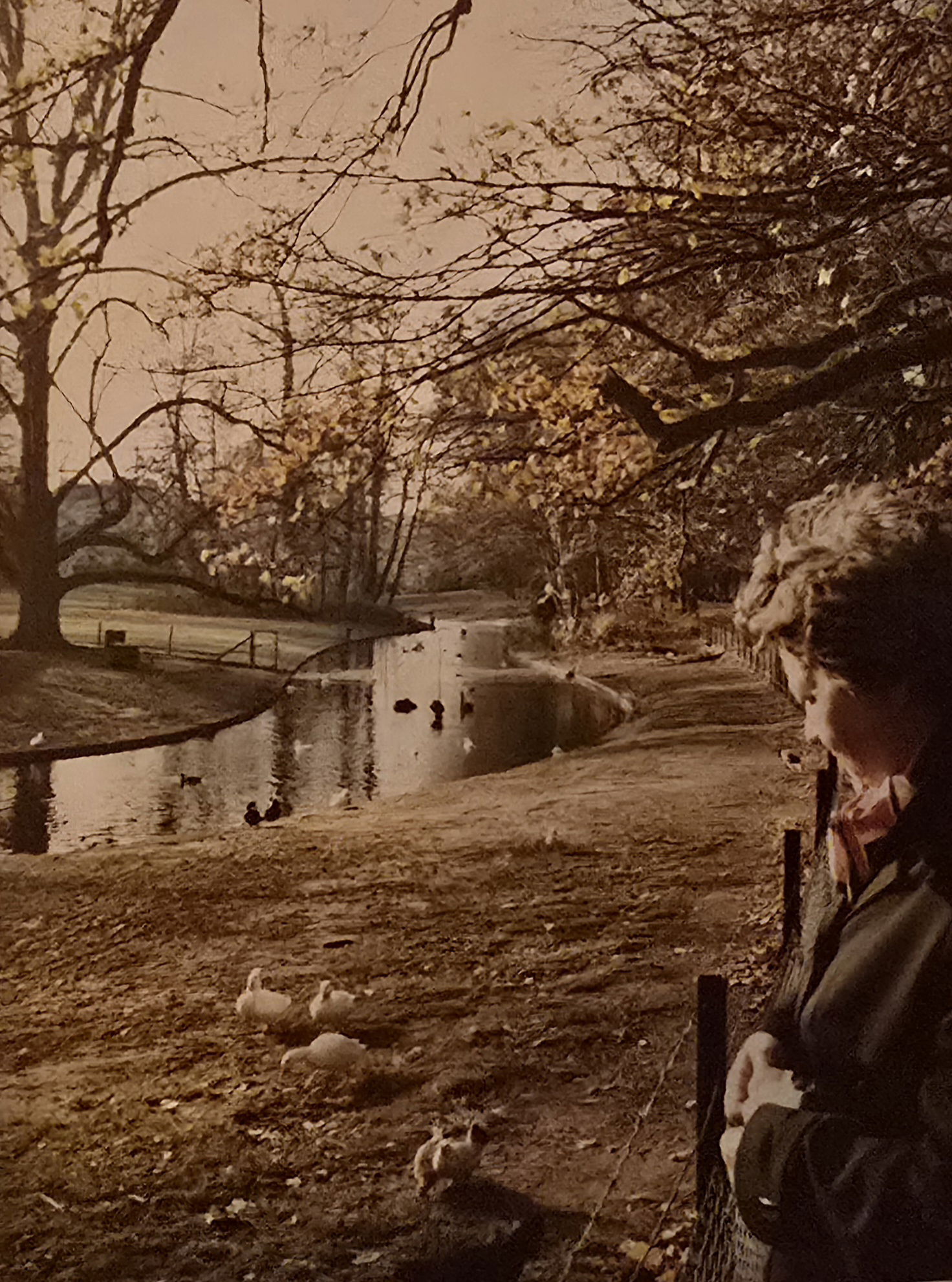 1976 Burgemeesterspark met mama 2 met Lindeboom links