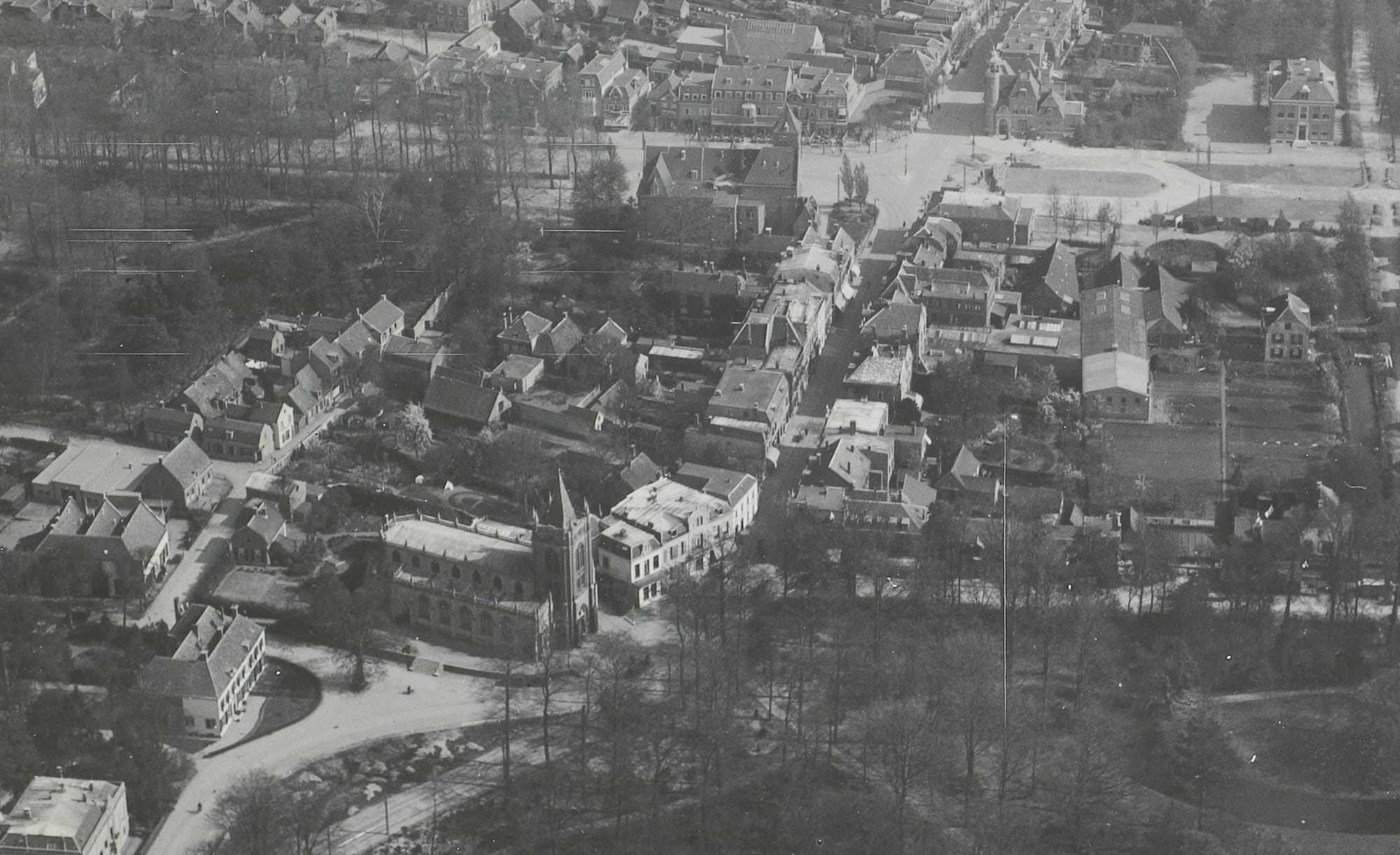 1920-1935 Midden naast Oude Kerk 2 Herbergen