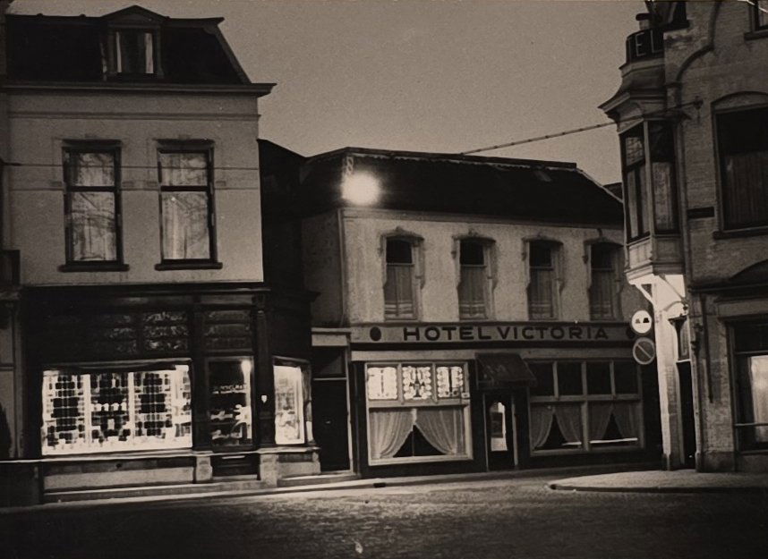 1954