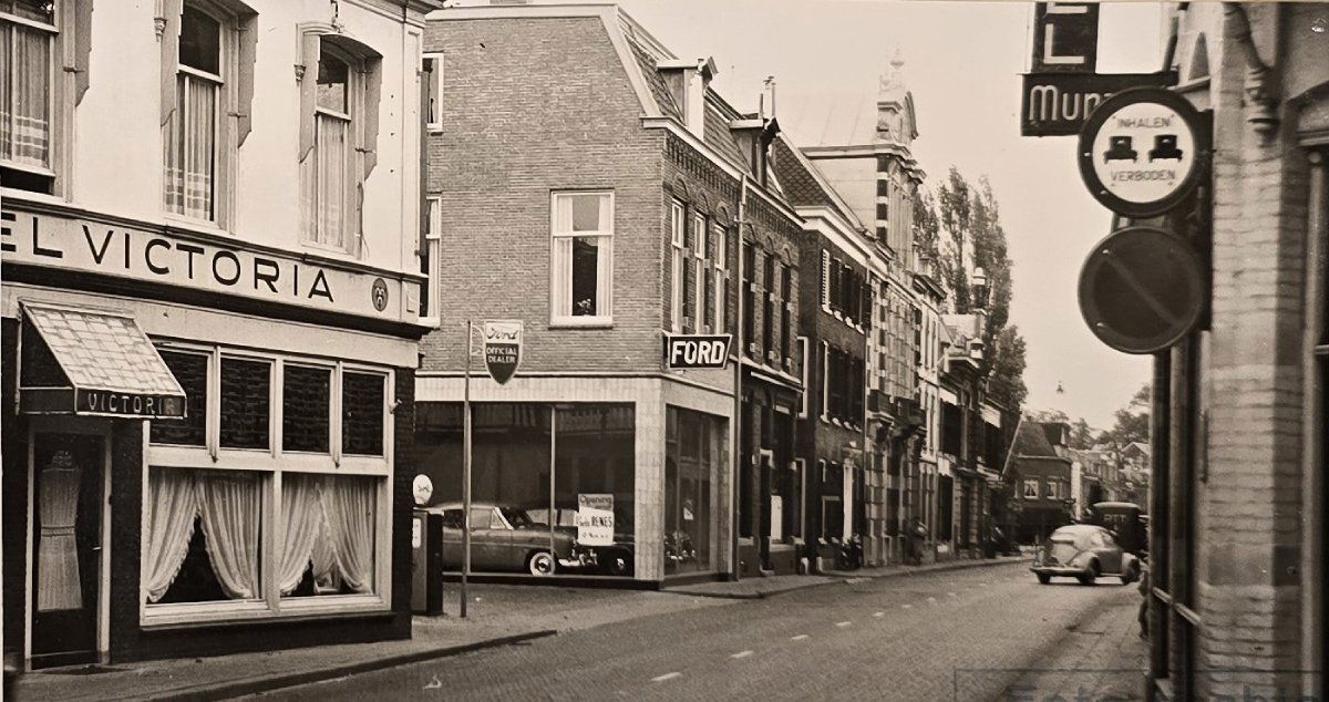 1954