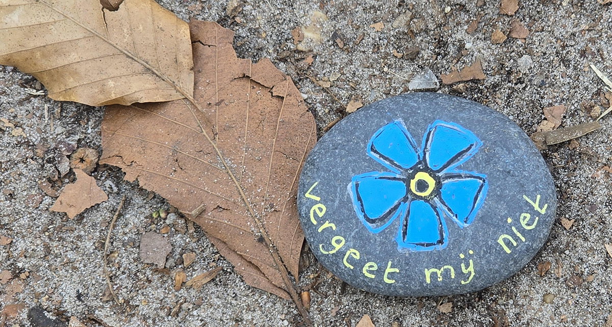 2021 Found memory stone Luna