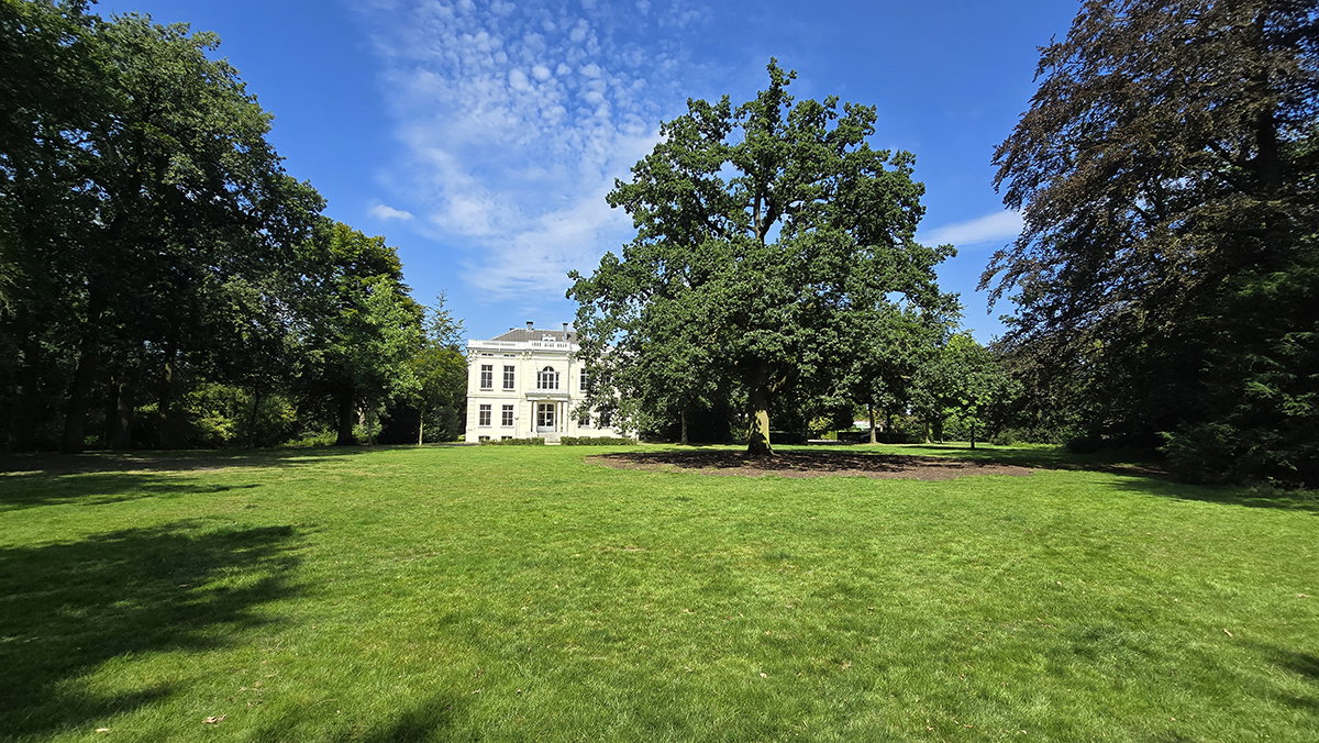 Rear side of De Brink