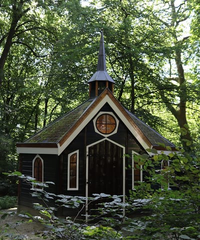 De Kapel der Heilige Engelbewaarders "Buitenplaats Molenbosch"