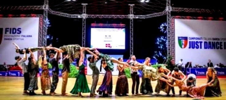 CARIBBEAN SHOW DANCE