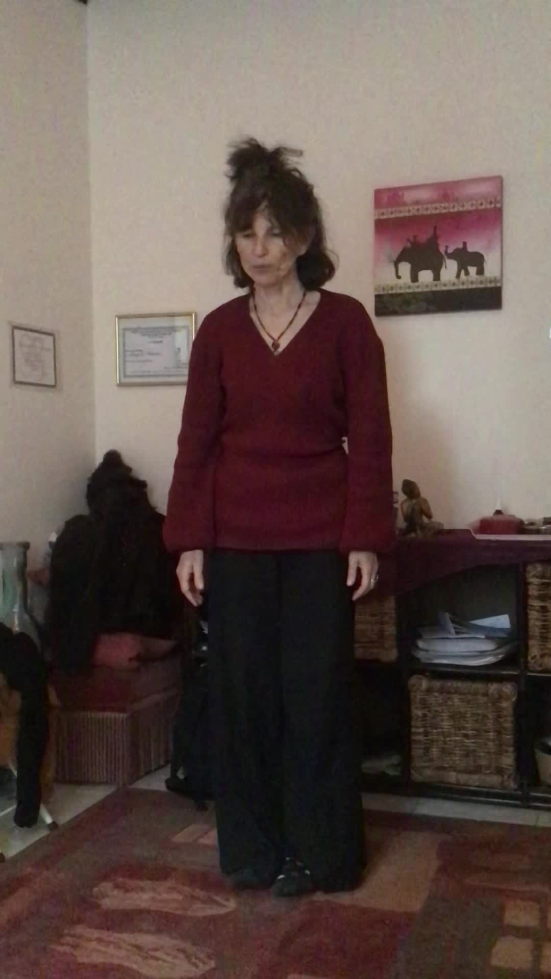 Prendre et soulever la robe