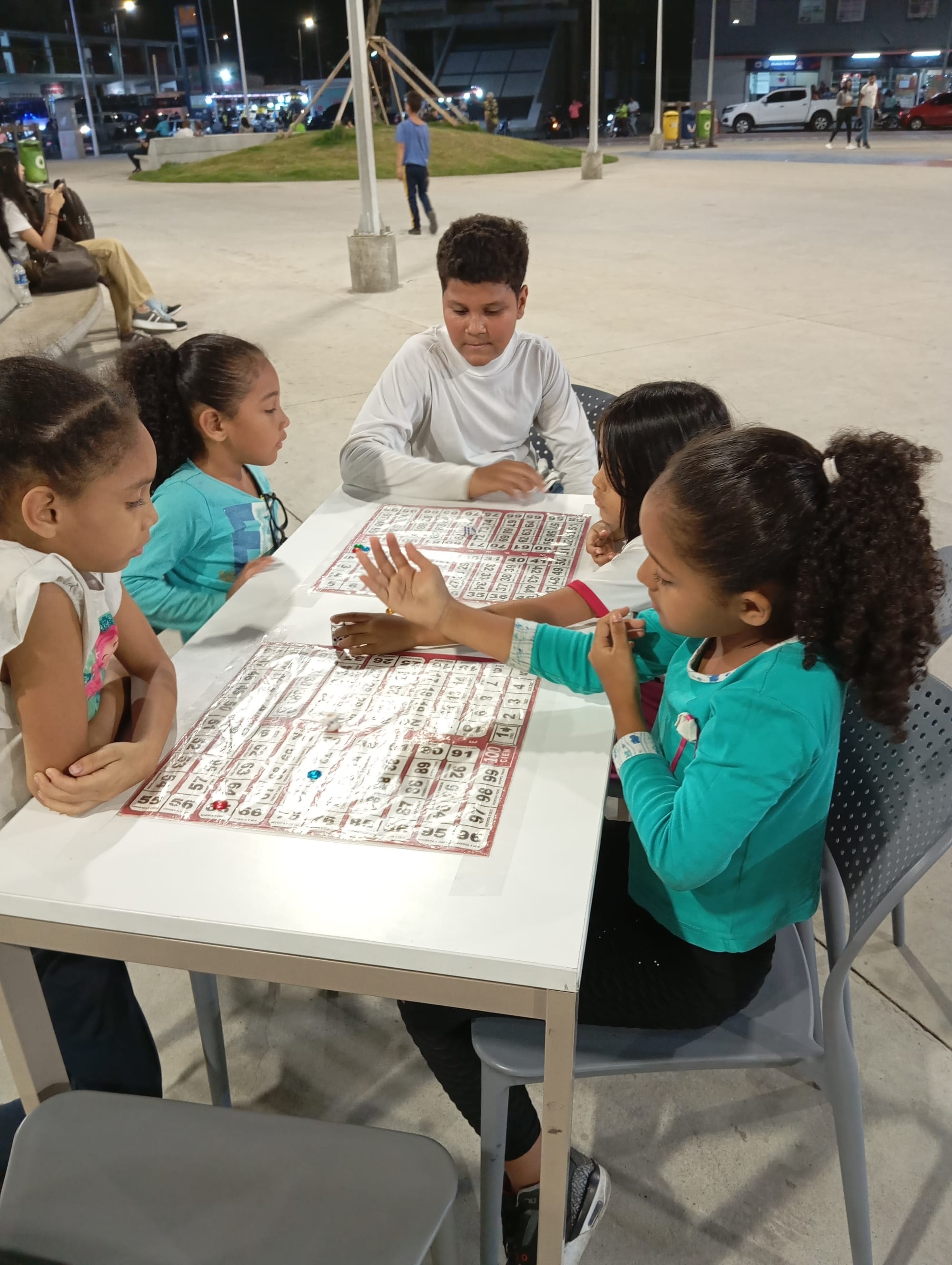 Con Alta atracción y conección, fusiona educación, ejercicio mental y entretenimiento de forma sencilla, efectiva y novedosa