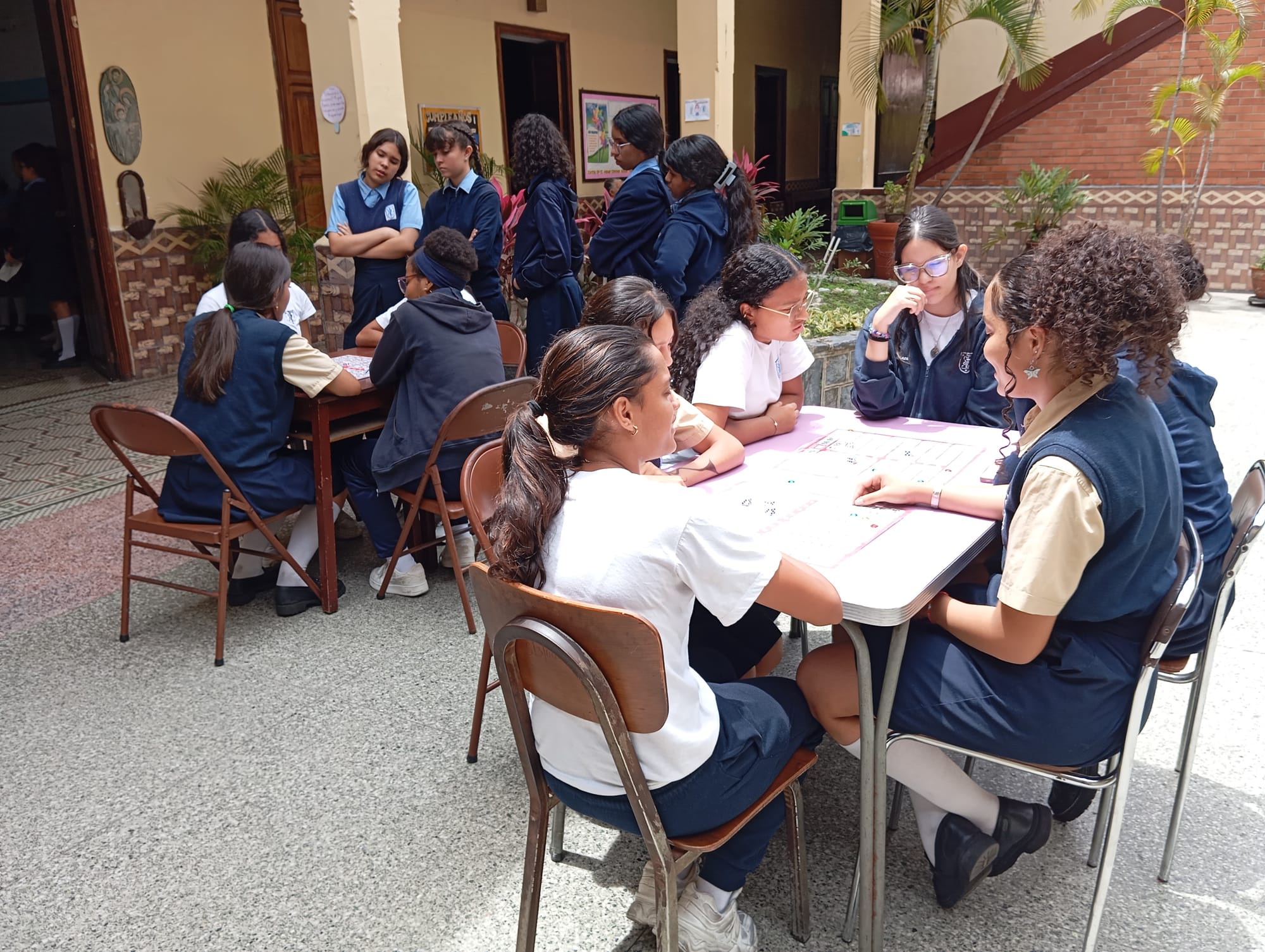 Con Alta atracción y conección, fusiona educación, ejercicio mental y entretenimiento de forma sencilla, efectiva y novedosa
