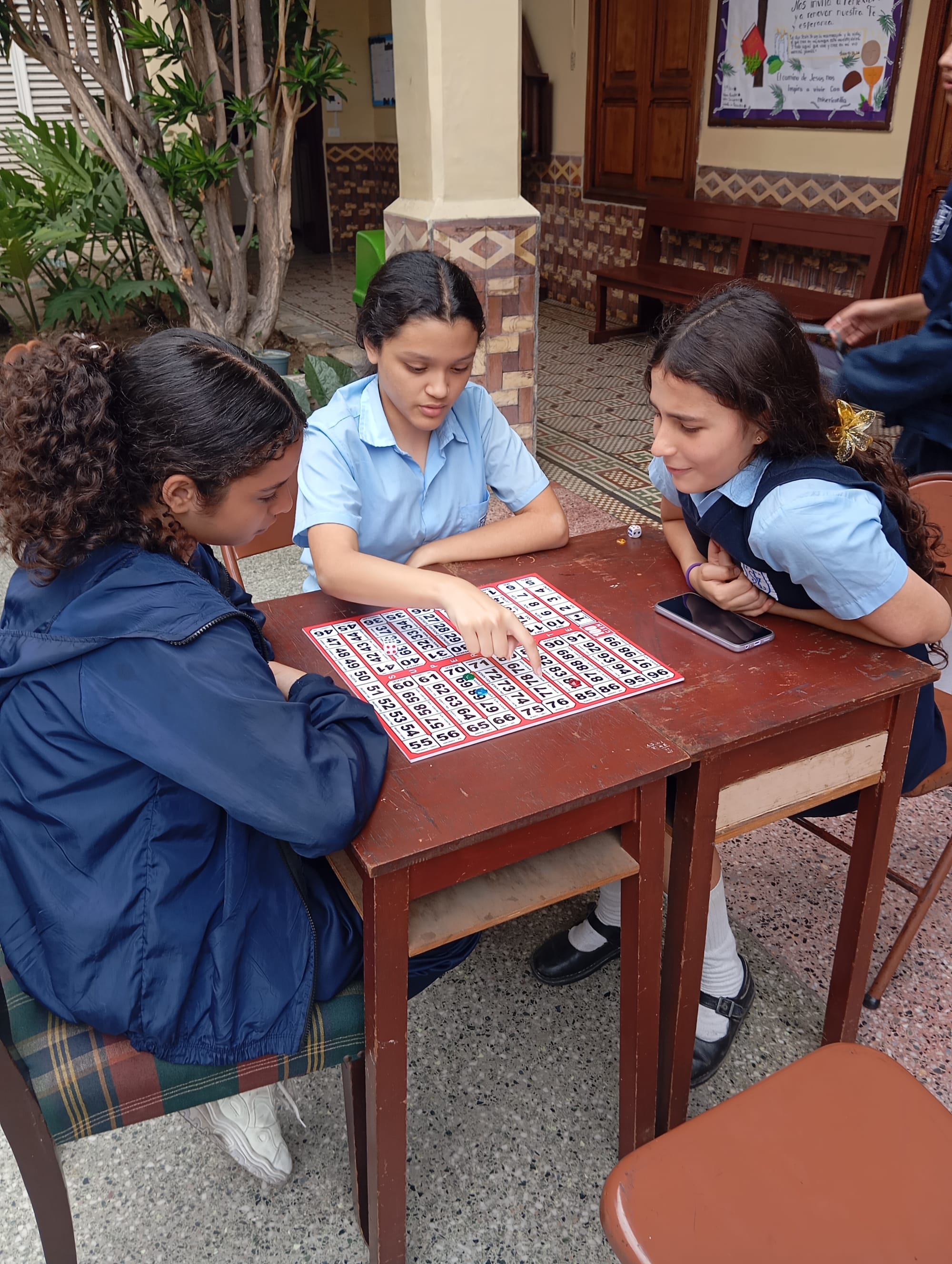 Con Alta atracción y conección, fusiona educación, ejercicio mental y entretenimiento de forma sencilla, efectiva y novedosa