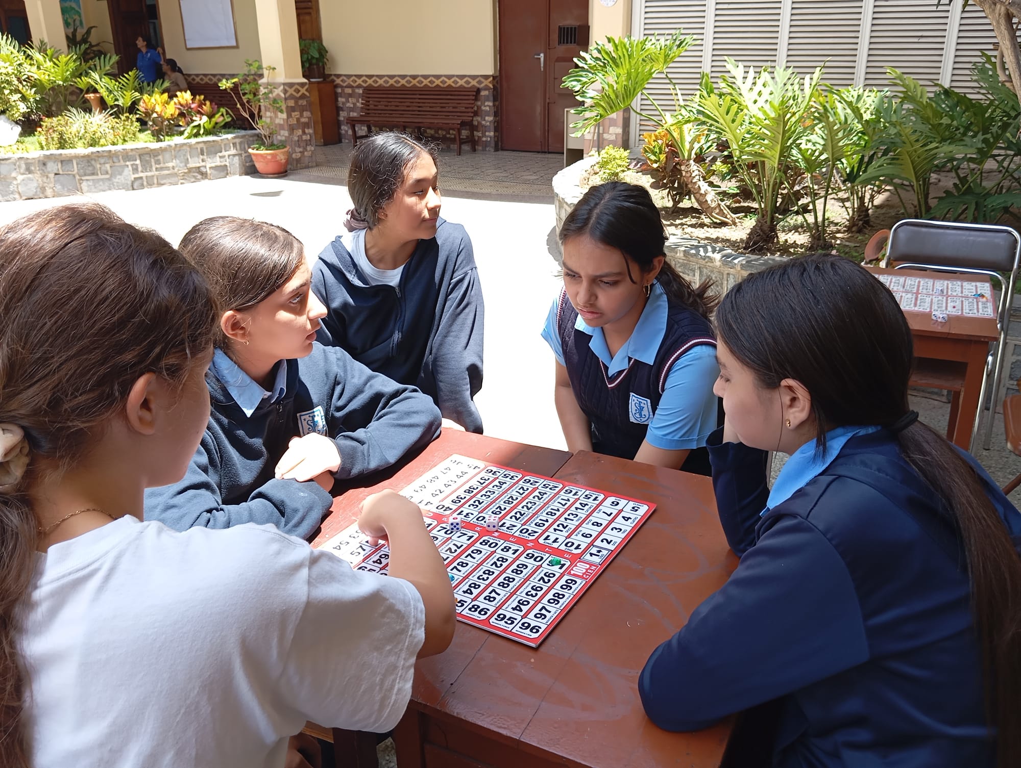 Con Alta atracción y conección, fusiona educación, ejercicio mental y entretenimiento de forma sencilla, efectiva y novedosa
