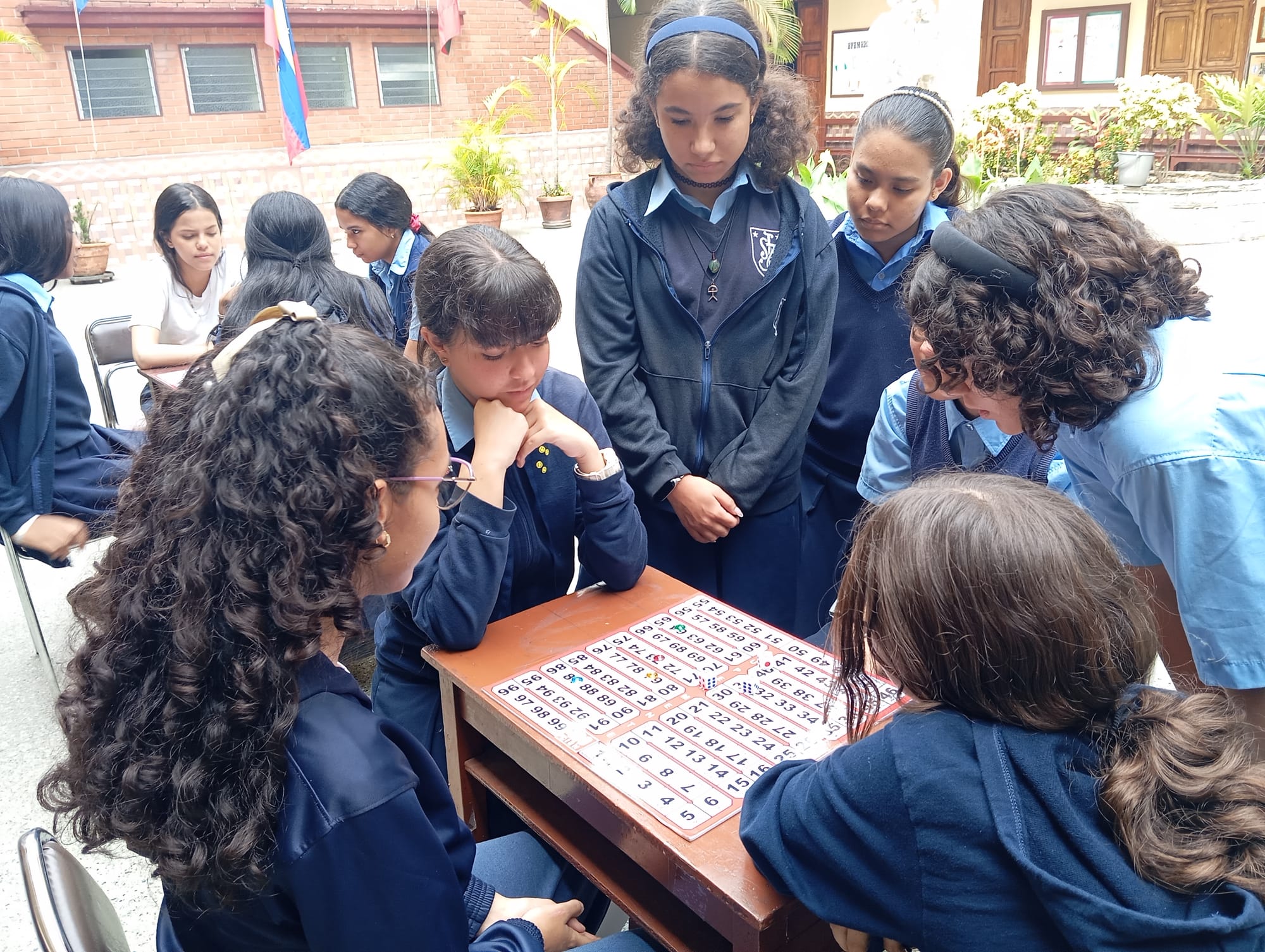 Con Alta atracción y conección, fusiona educación, ejercicio mental y entretenimiento de forma sencilla, efectiva y novedosa