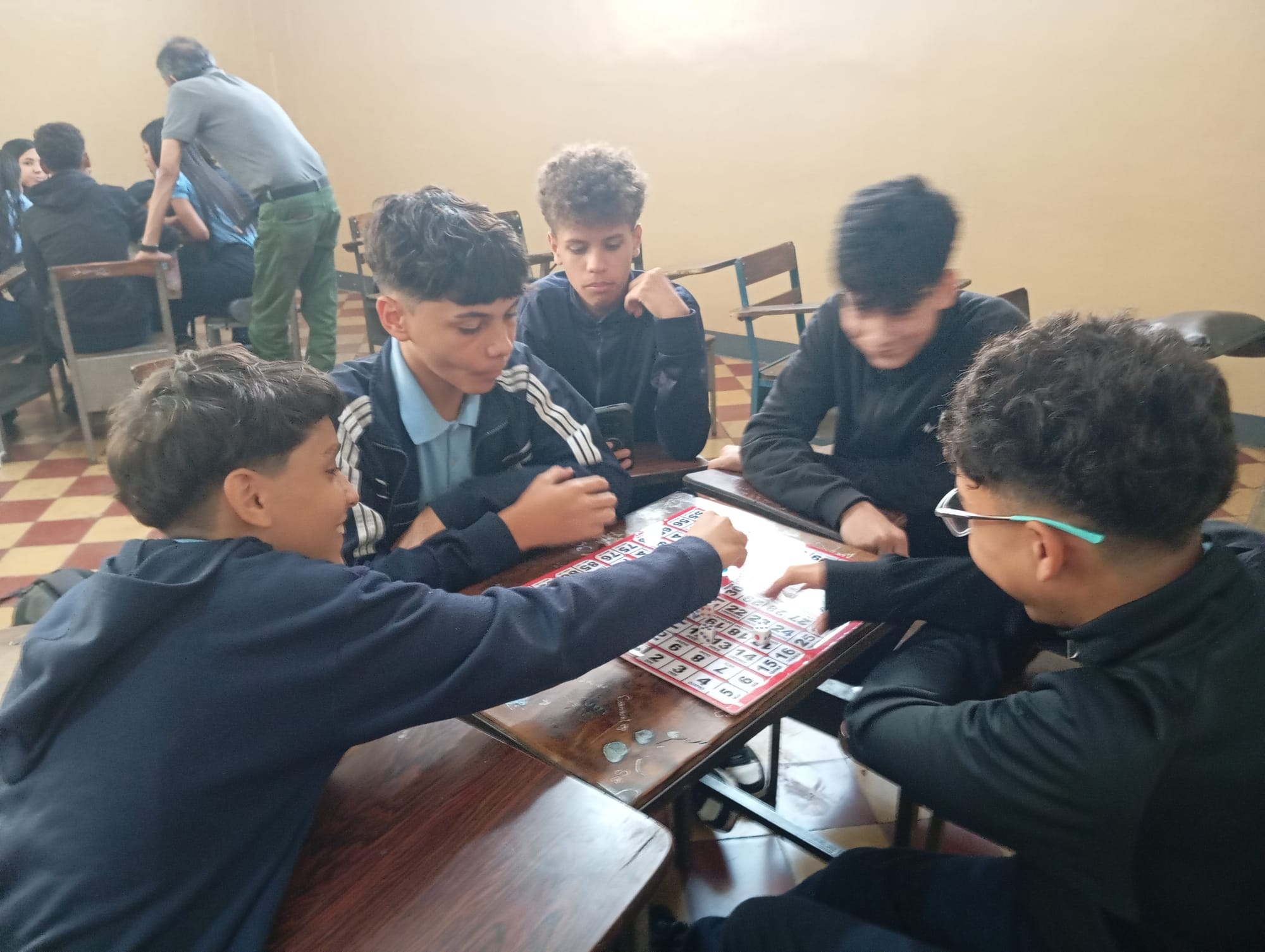 Con Alta atracción y conección, fusiona educación, ejercicio mental y entretenimiento de forma sencilla, efectiva y novedosa