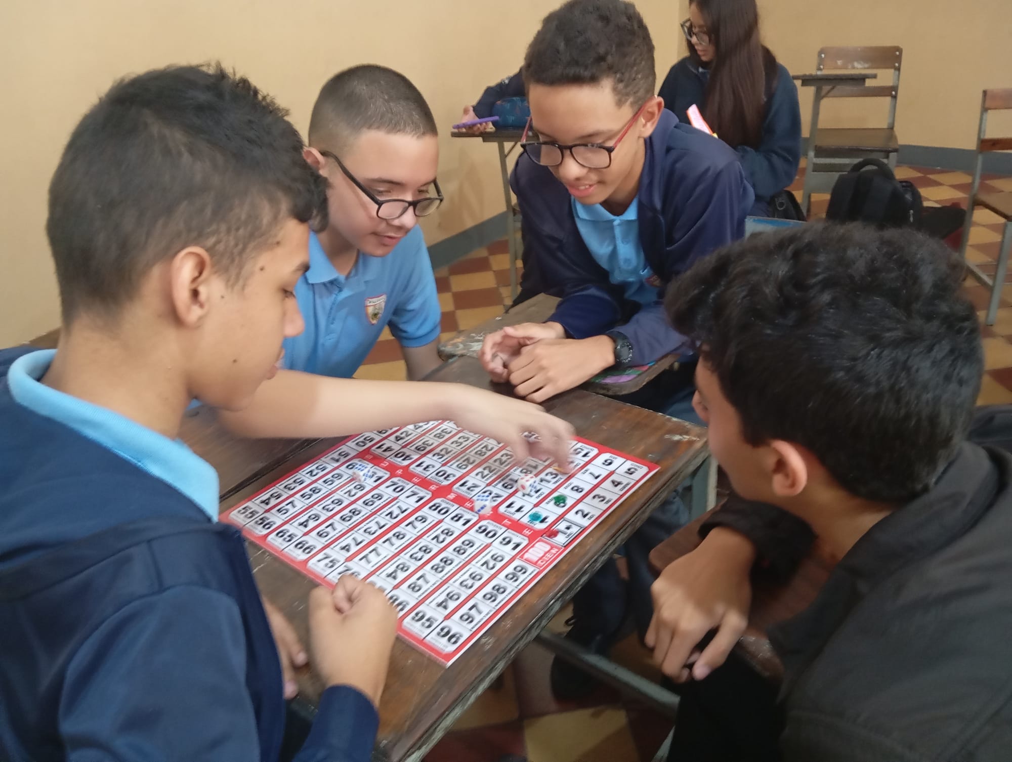 Con Alta atracción y conección, fusiona educación, ejercicio mental y entretenimiento de forma sencilla, efectiva y novedosa
