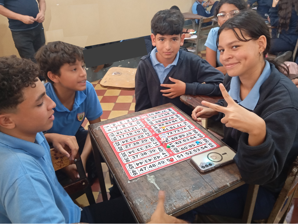 Con Alta atracción y conección, fusiona educación, ejercicio mental y entretenimiento de forma sencilla, efectiva y novedosa