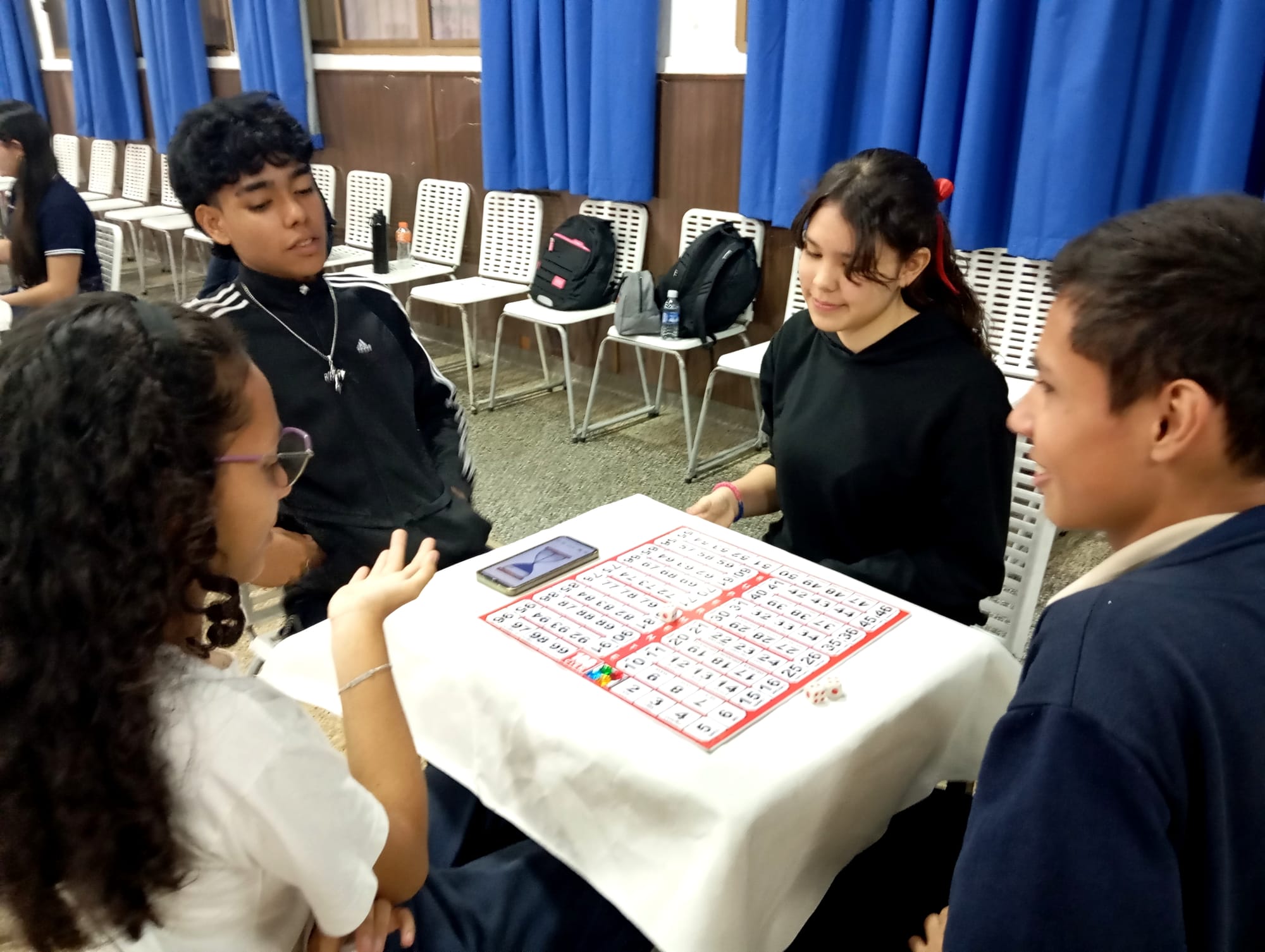 Con Alta atracción y conección, fusiona educación, ejercicio mental y entretenimiento de forma sencilla, efectiva y novedosa