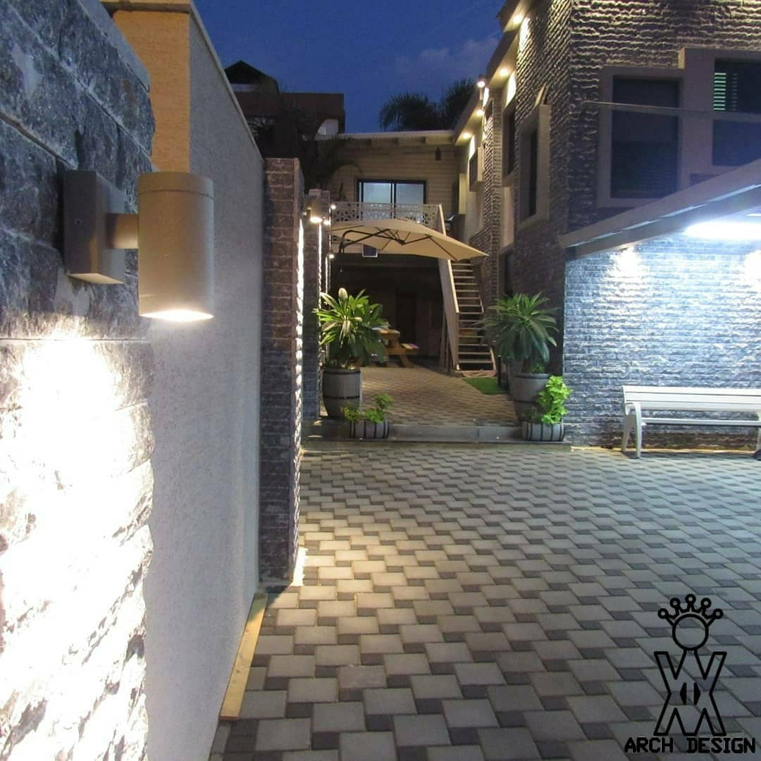 GRAY STONE HOUSE - SHEFA-AMR