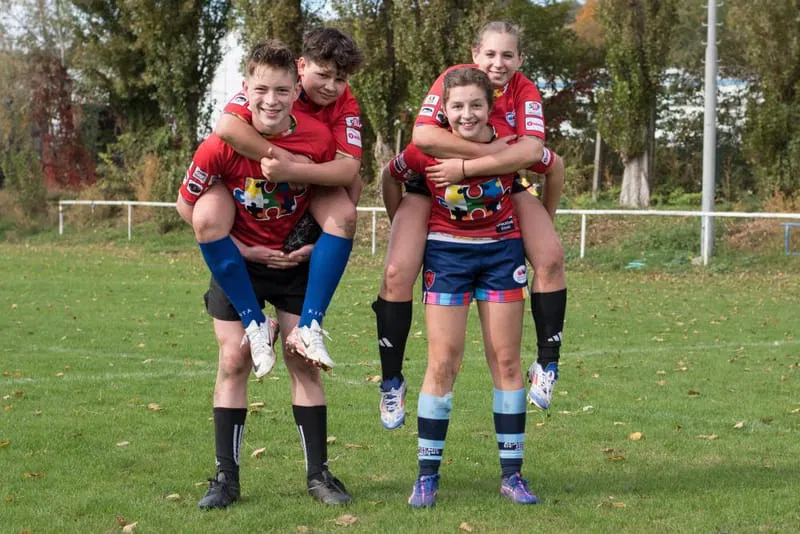 U16