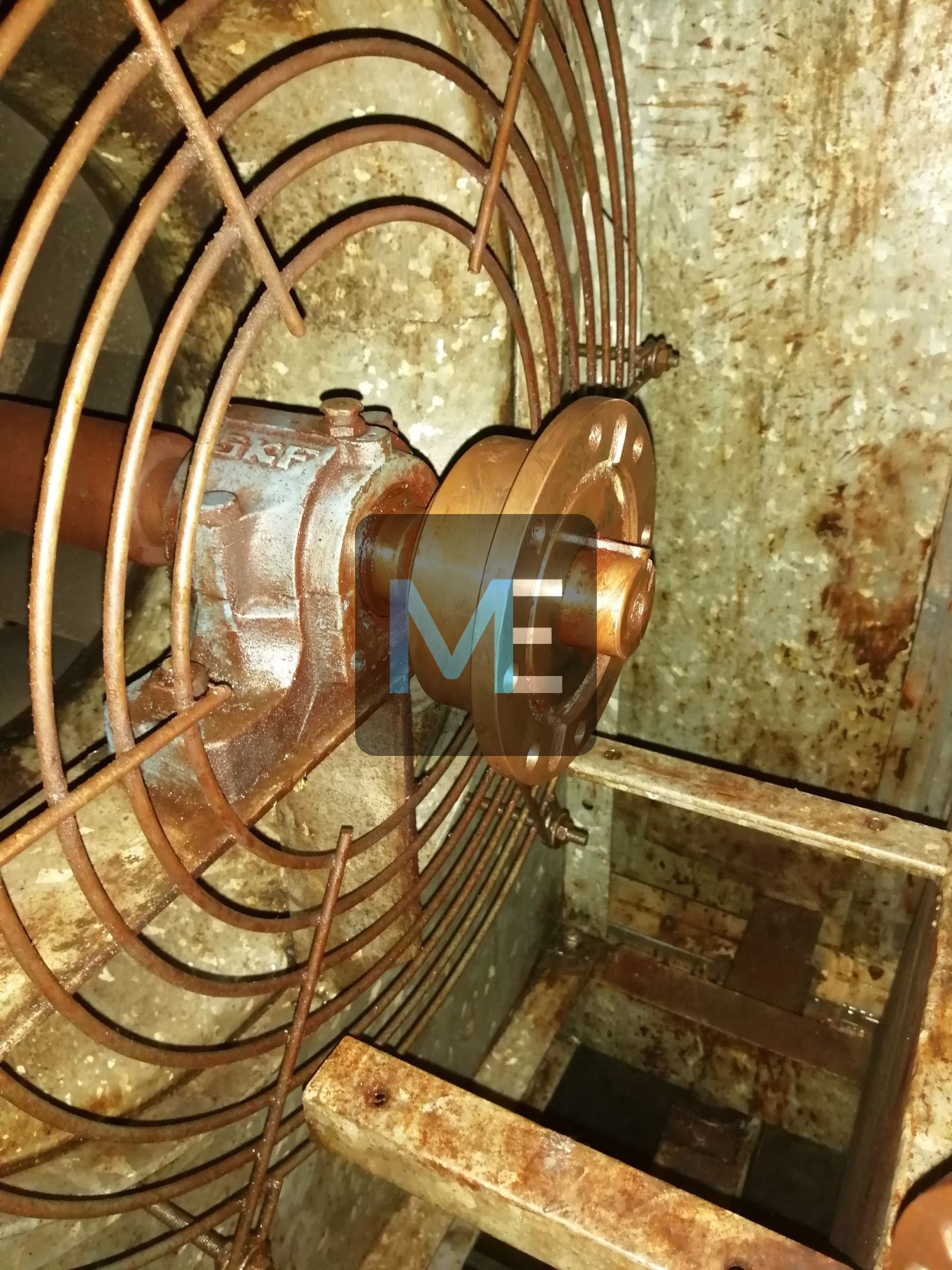 Repair of a fan with an autonomous cooling station