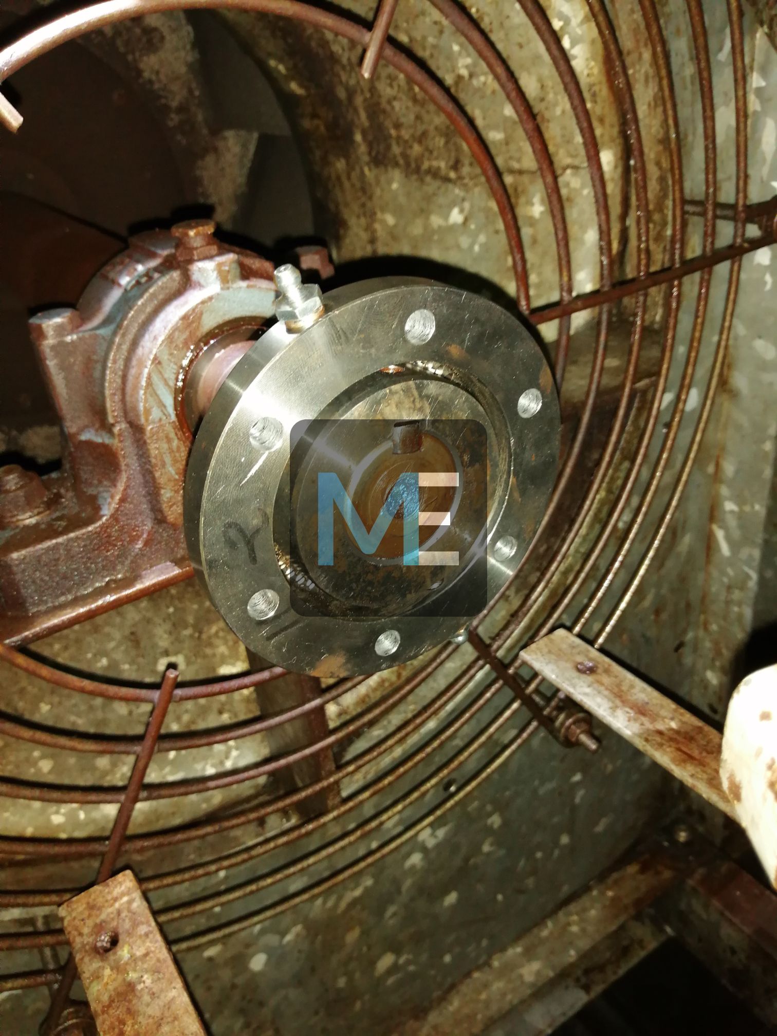 Repair of a fan with an autonomous cooling station