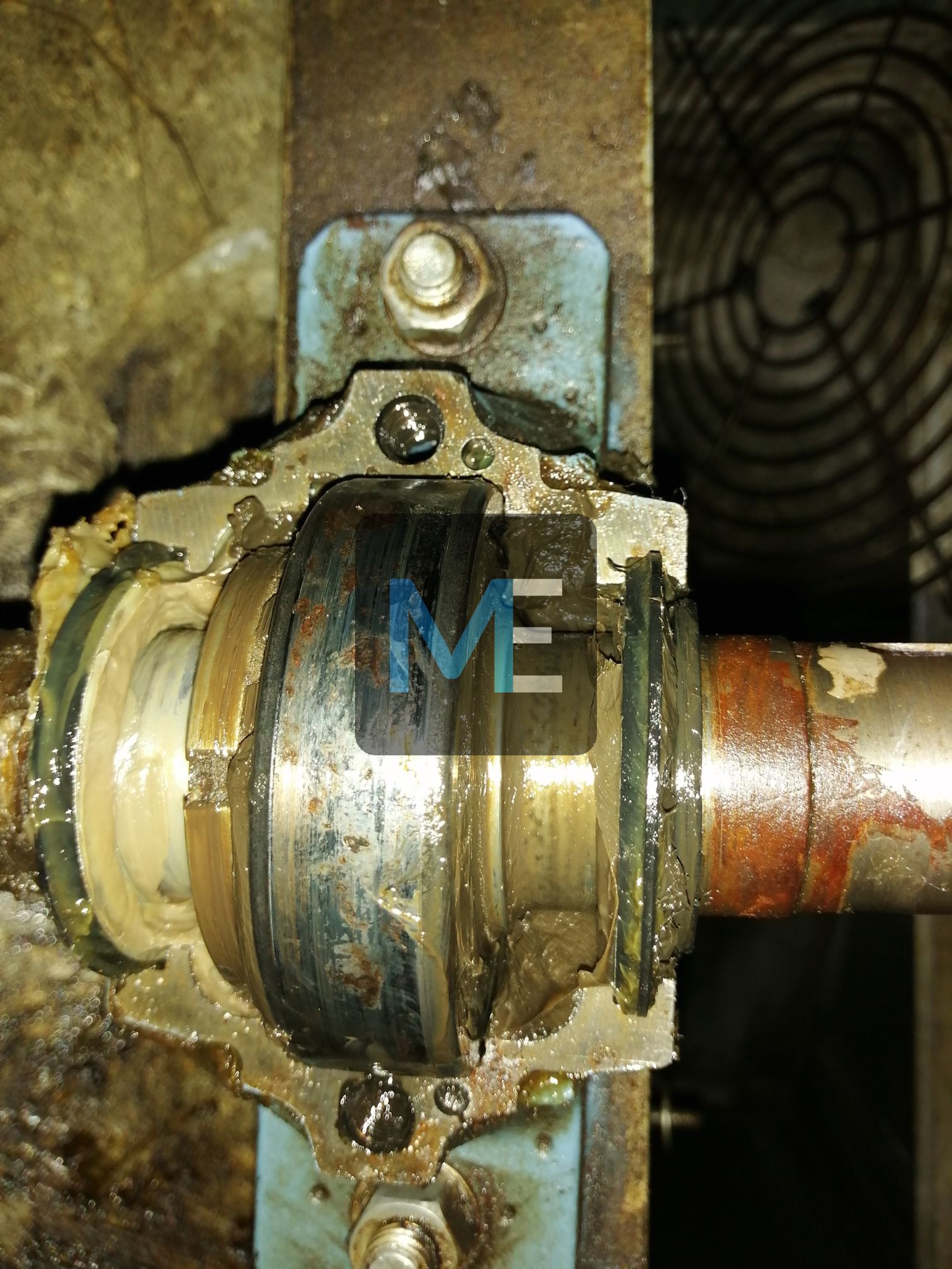 Repair of a fan with an autonomous cooling station