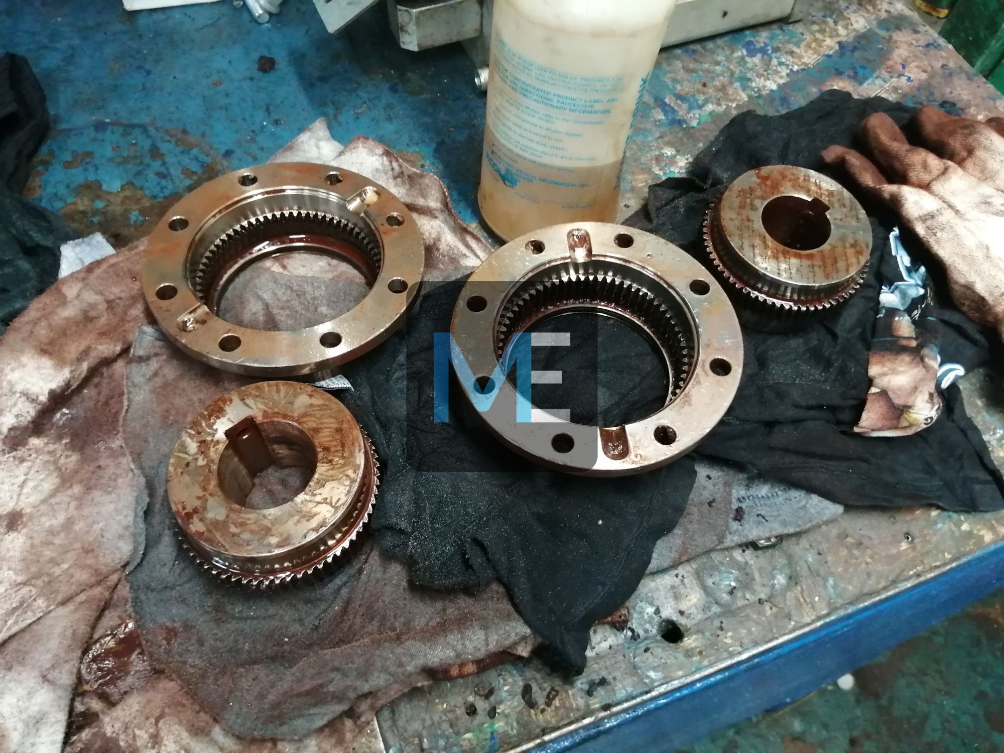 Repair of a fan with an autonomous cooling station