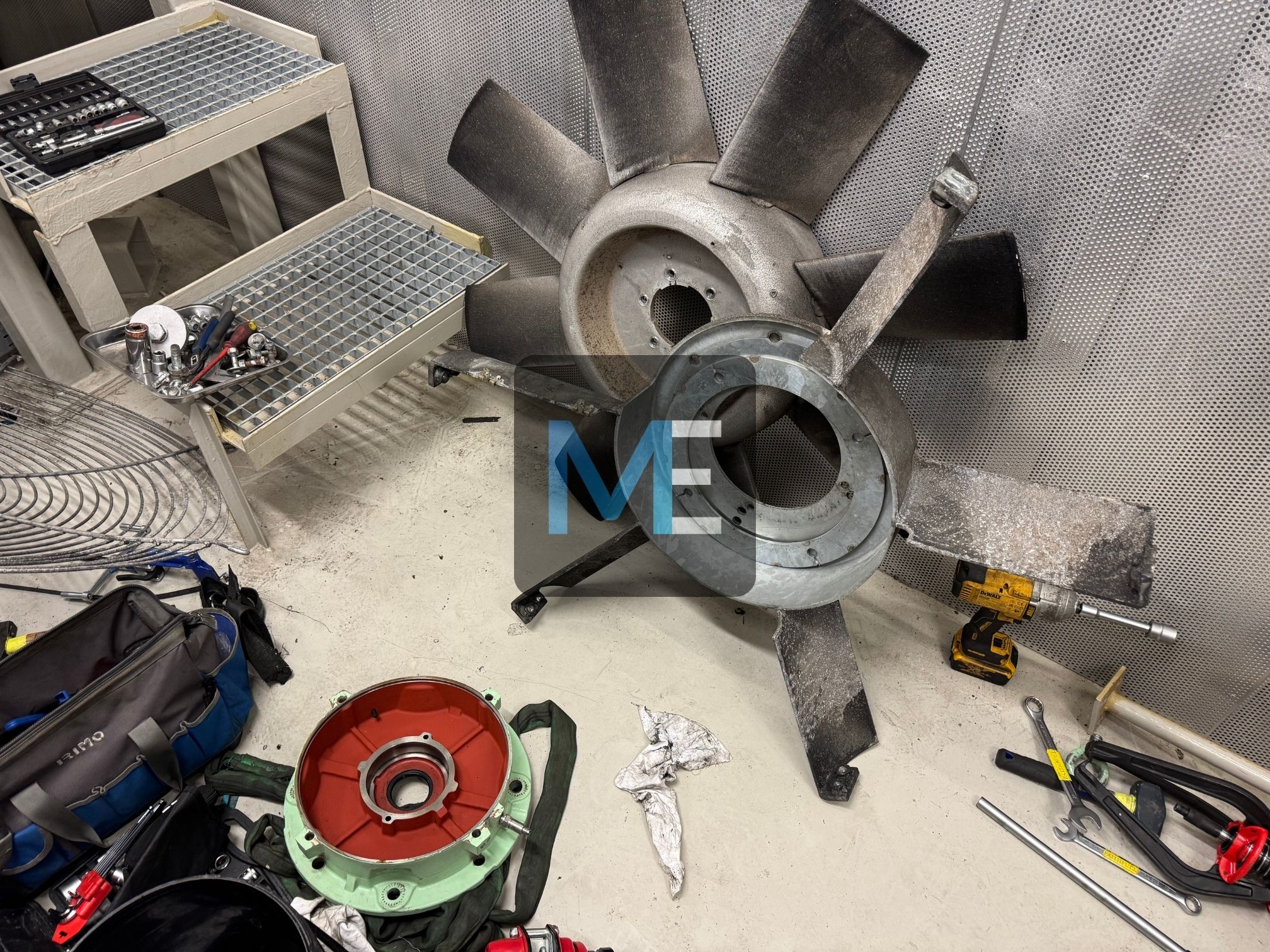 Major repair of the discharge fan for the engine room