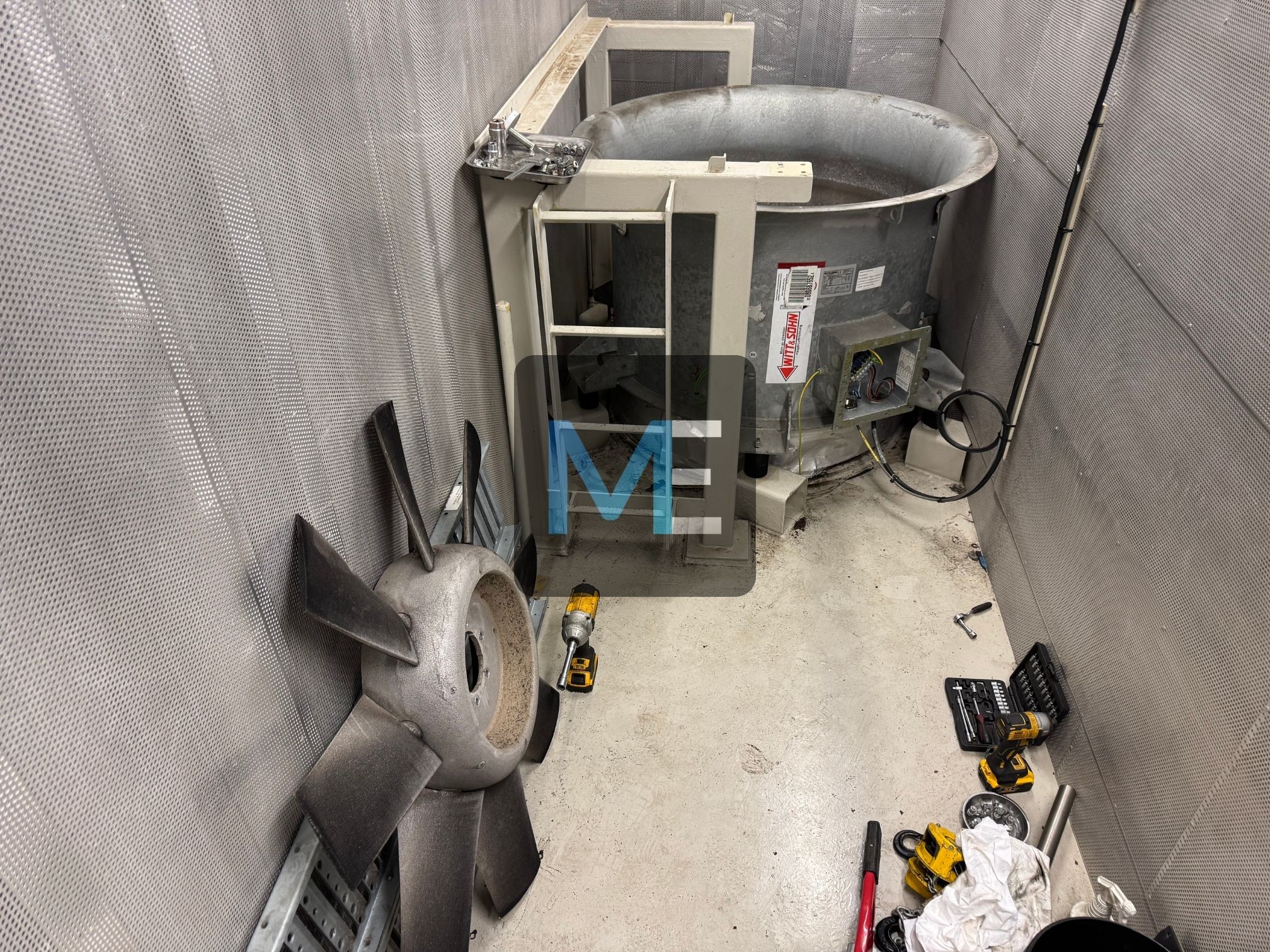 Major repair of the discharge fan for the engine room