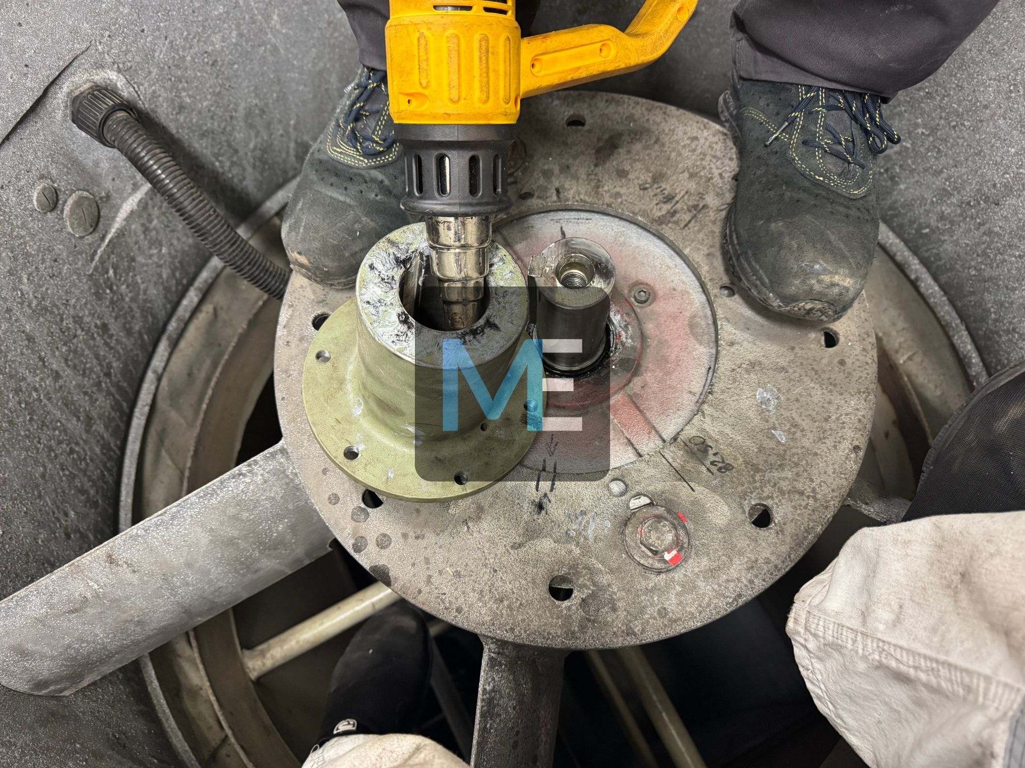 Major repair of the discharge fan for the engine room