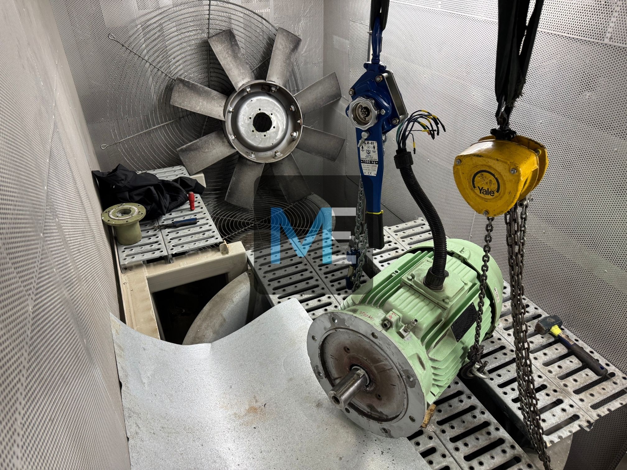 Major repair of the discharge fan for the engine room
