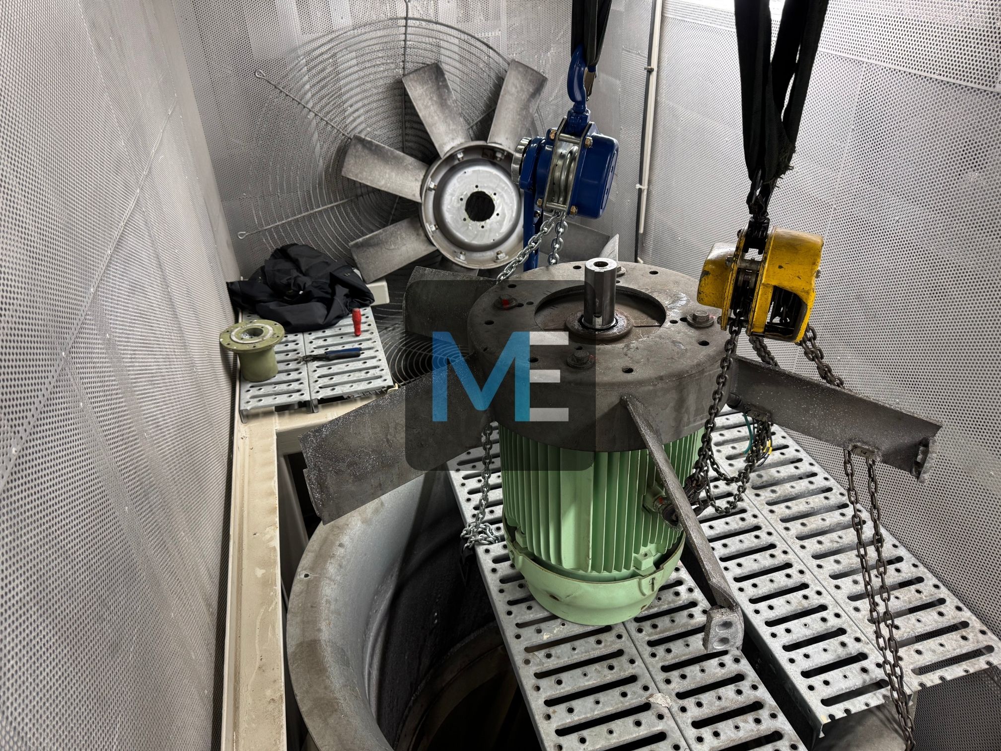 Major repair of the discharge fan for the engine room