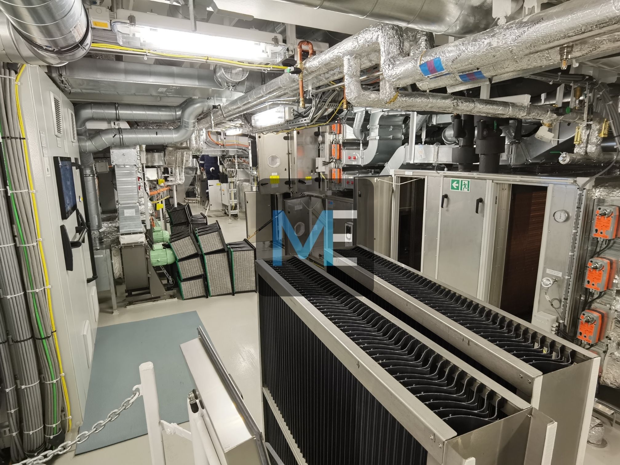 Full service of air conditioning cameras for Hotels, Commercial premises, Factories and industrial enterprises, Yachts and Ships.