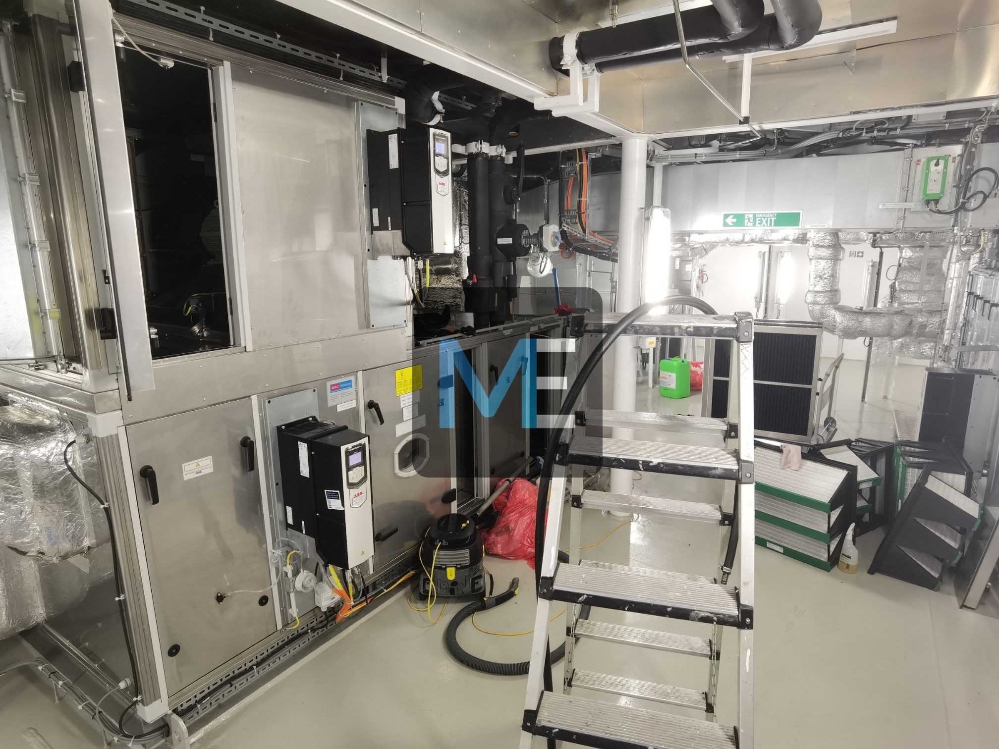 Full service of air conditioning cameras for Hotels, Commercial premises, Factories and industrial enterprises, Yachts and Ships.