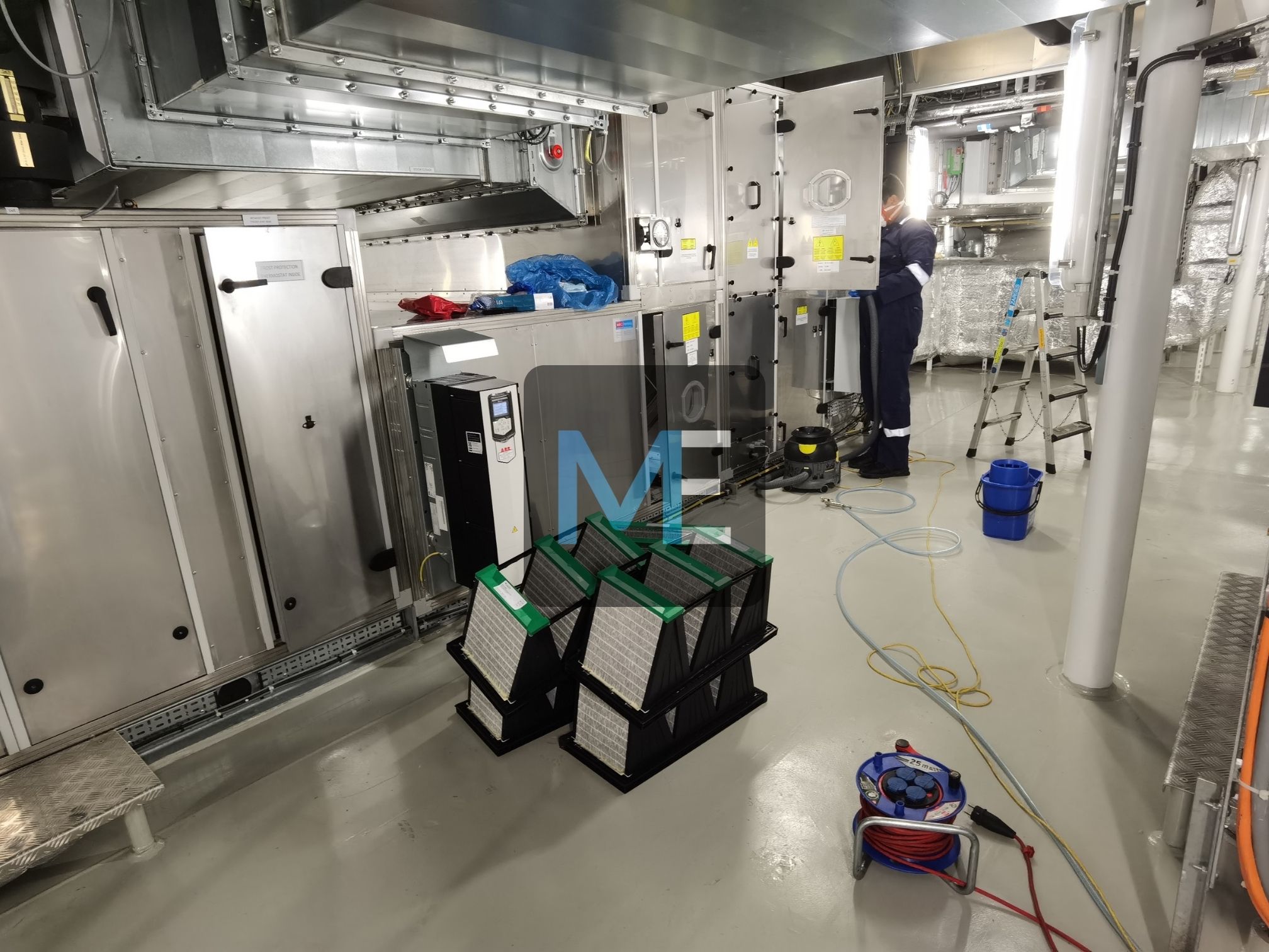 Full service of air conditioning cameras for Hotels, Commercial premises, Factories and industrial enterprises, Yachts and Ships.