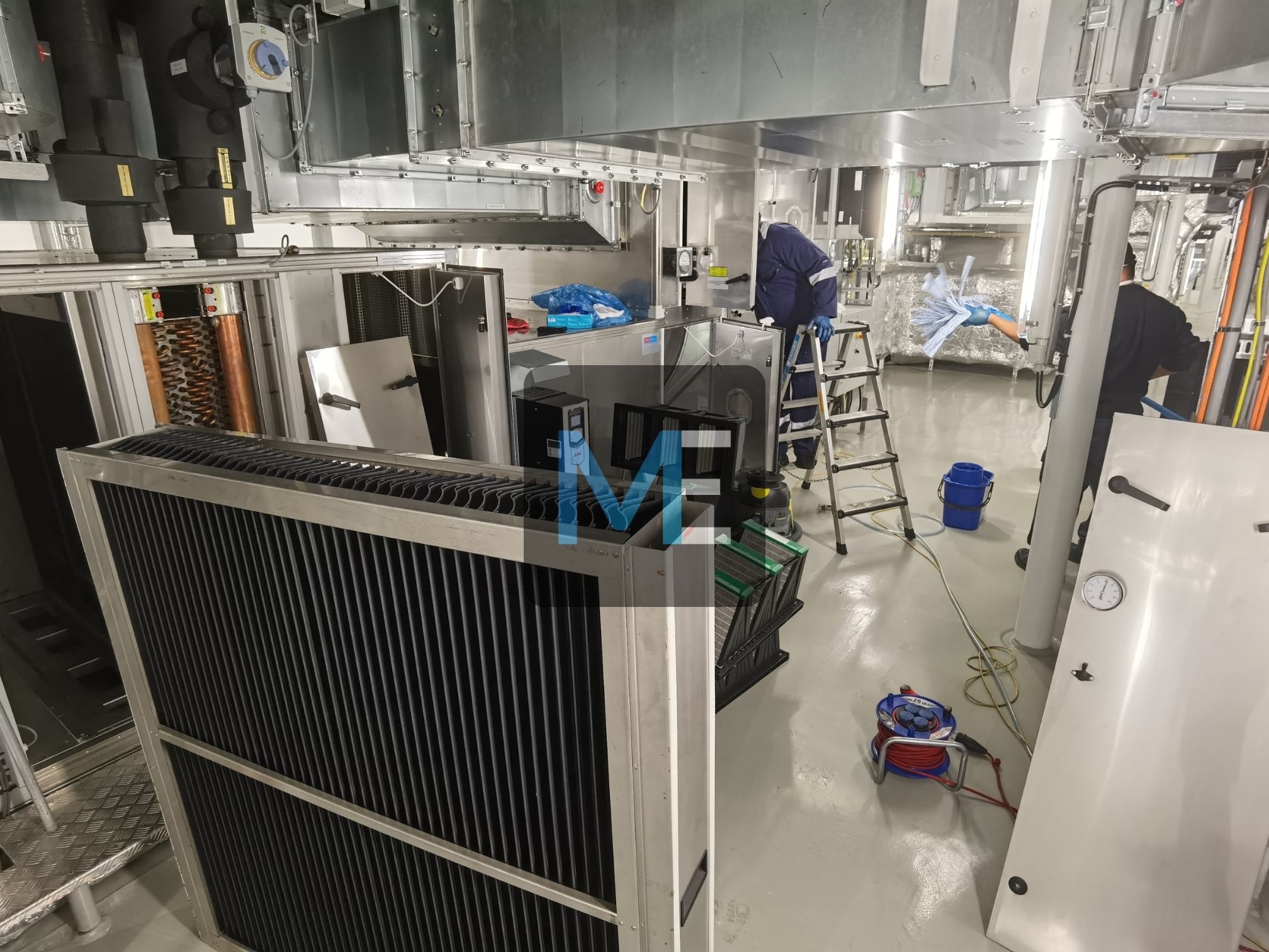 Full service of air conditioning cameras for Hotels, Commercial premises, Factories and industrial enterprises, Yachts and Ships.