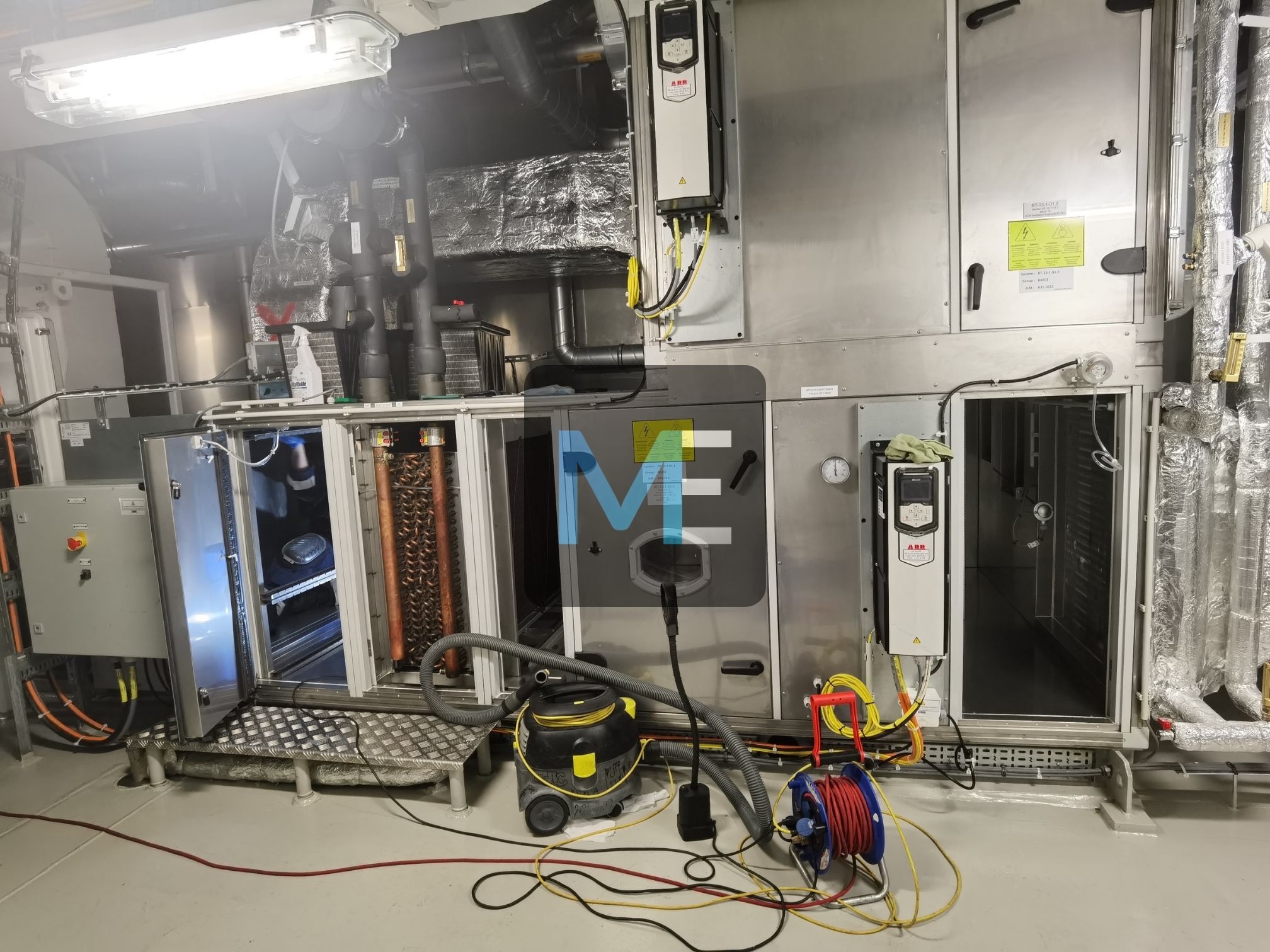 Full service of air conditioning cameras for Hotels, Commercial premises, Factories and industrial enterprises, Yachts and Ships.