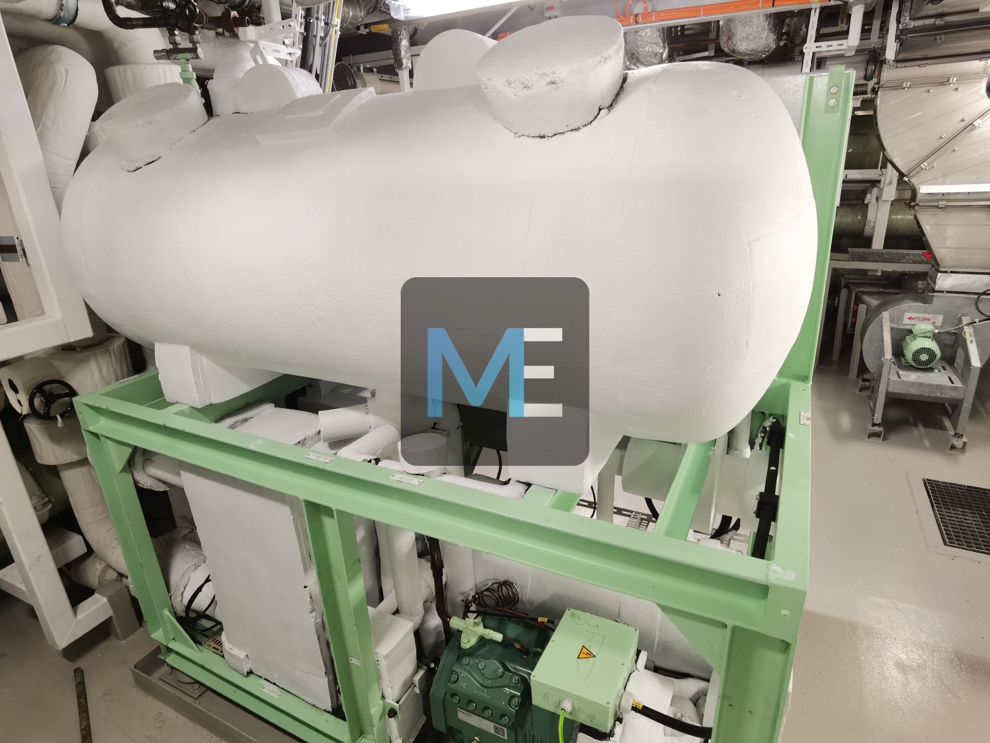 Painting of Insulation for Refrigeration and Air Conditioning Systems.