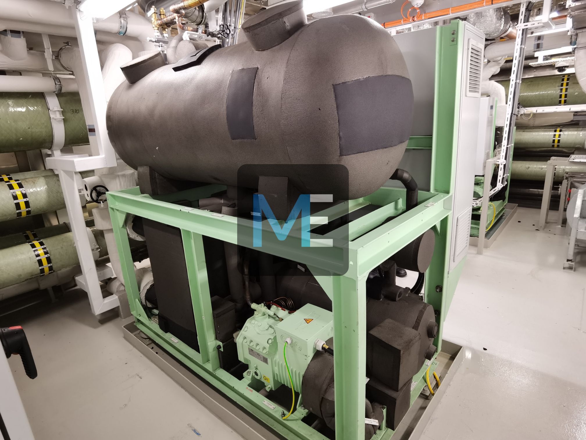 Painting of Insulation for Refrigeration and Air Conditioning Systems.