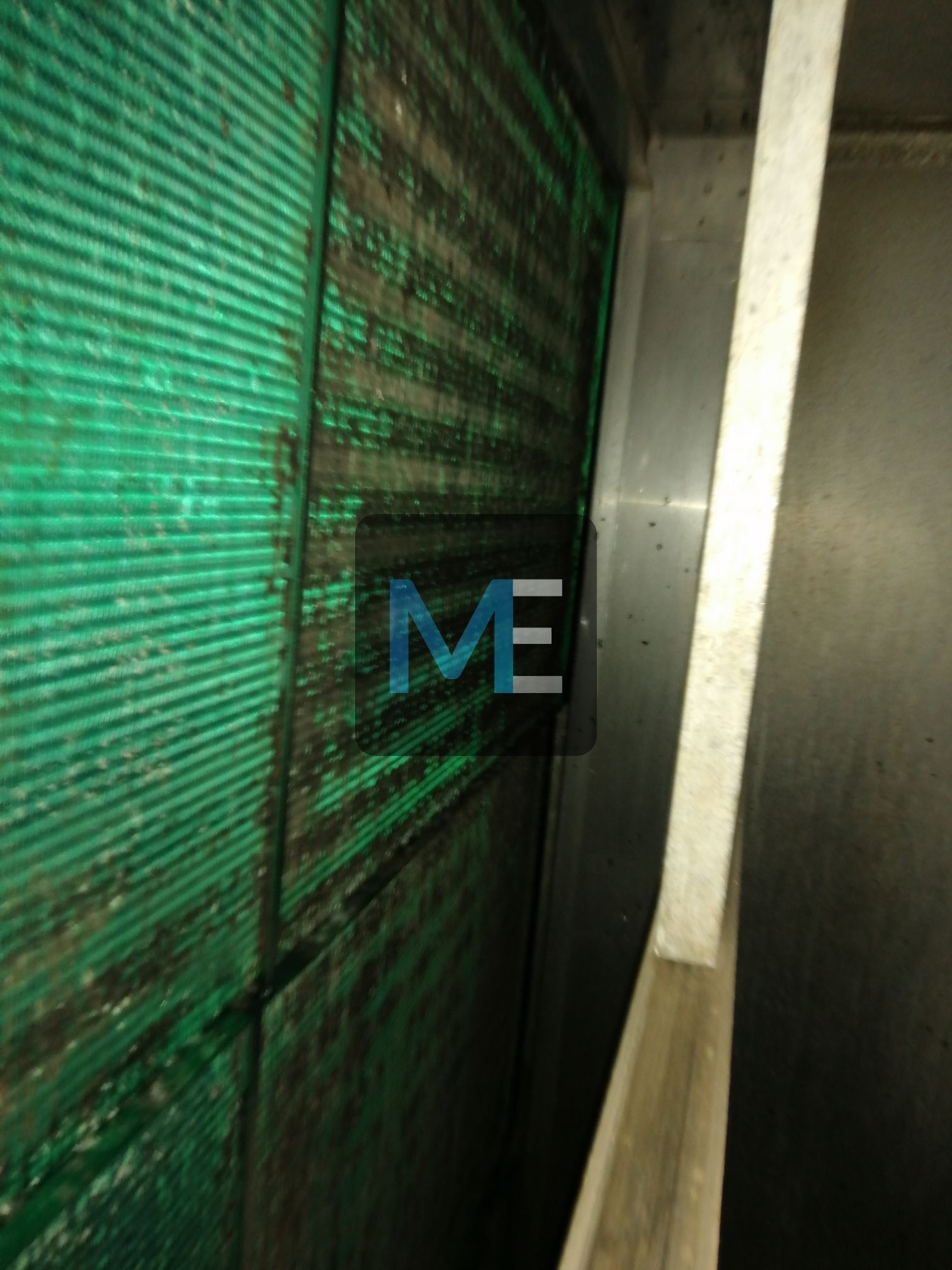 Cleaning of heat exchangers for air conditioning chambers