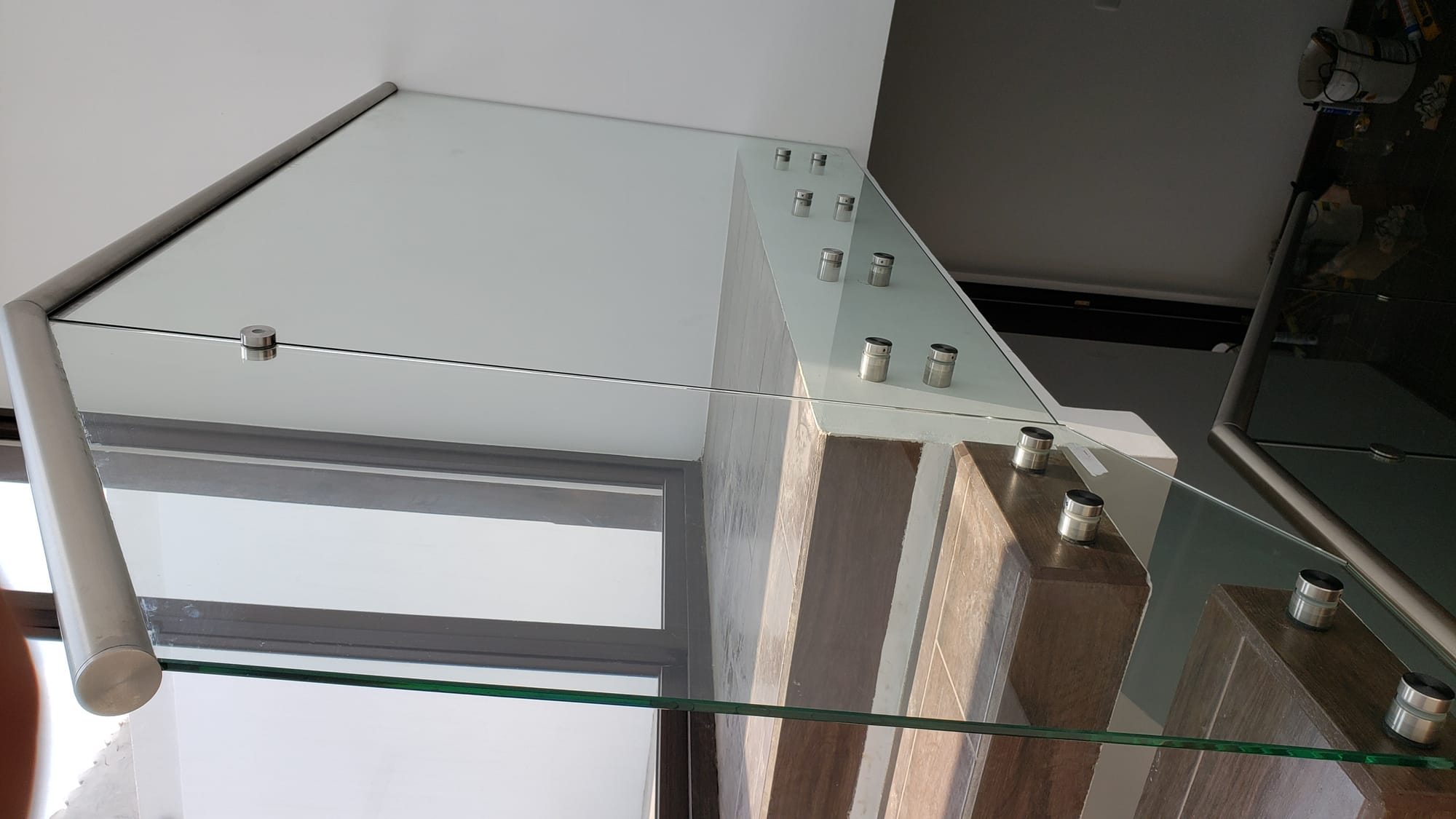 Pasamanos en vidrio templado