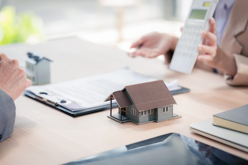 What to Expect When Working with an Architect for Your Custom Home