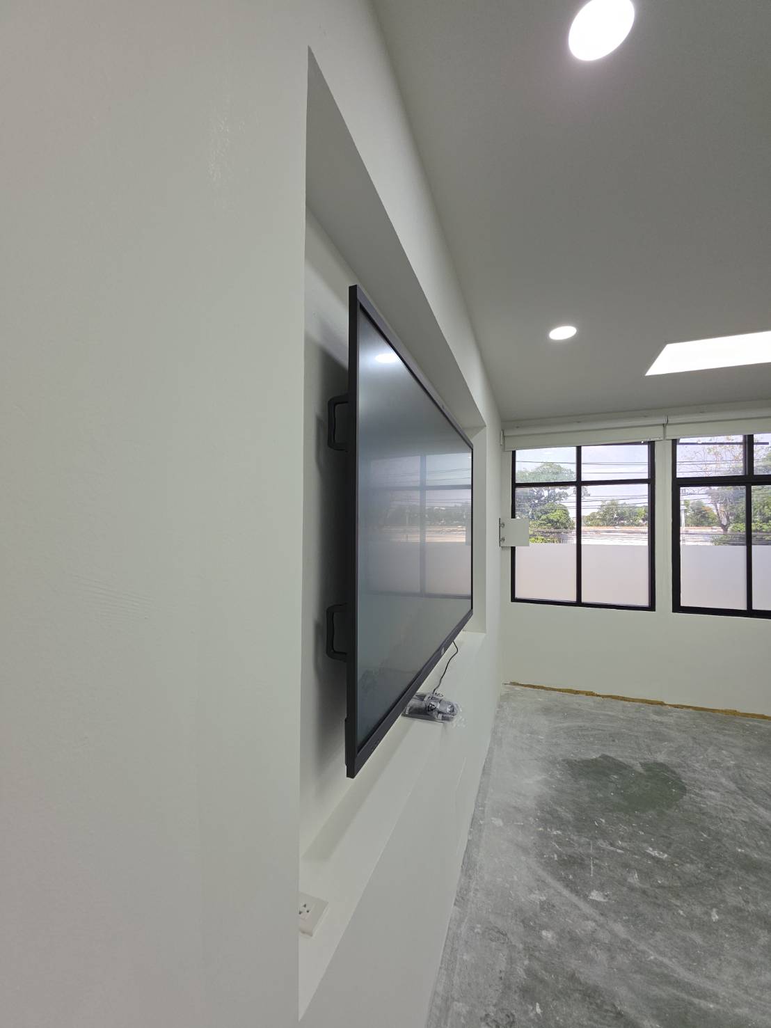 งานติดตั้งจอ บริษัท วันไทยอุตสาหกรรมการอาหาร จำกัด (ยำยำ)